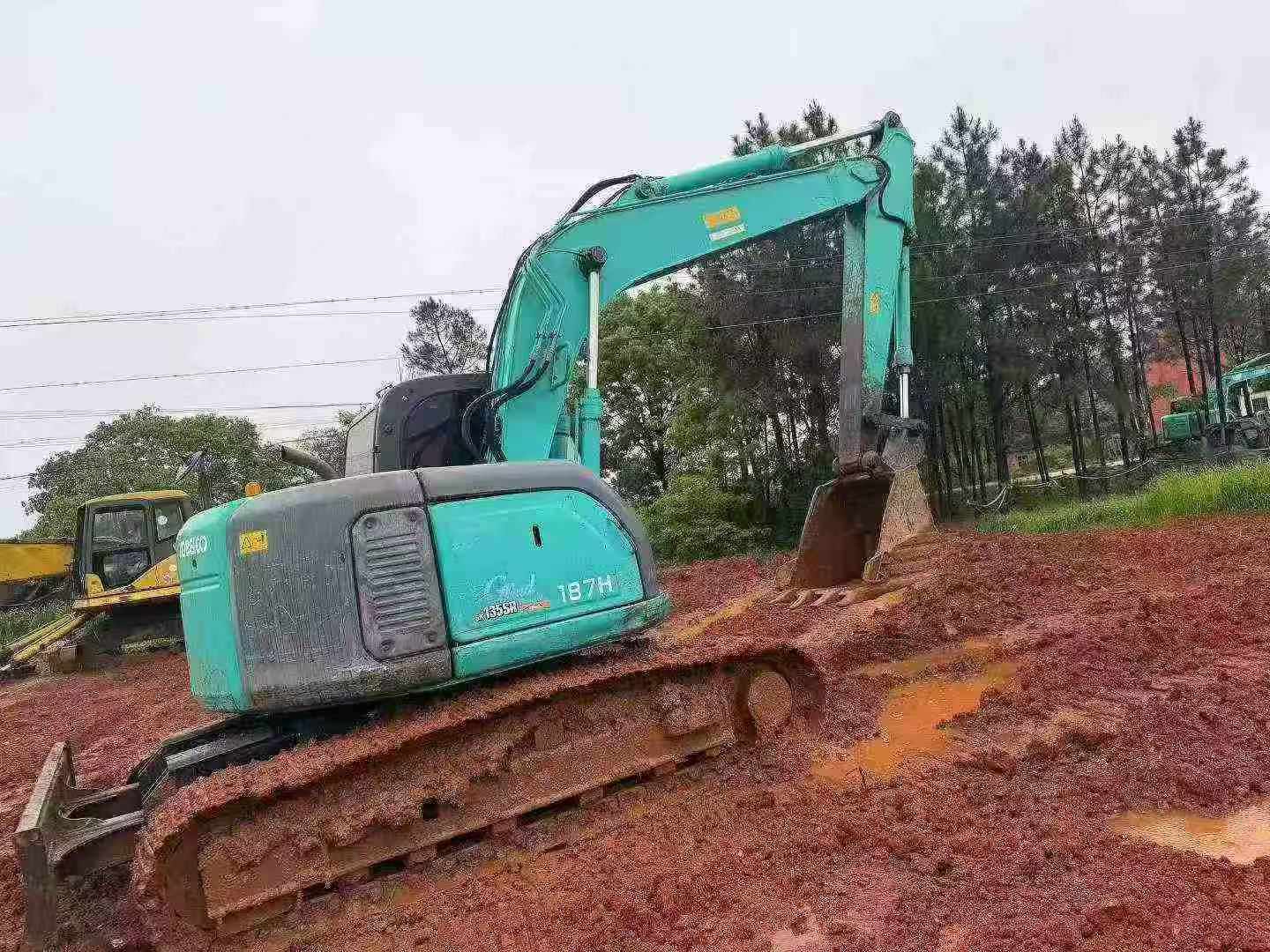 Buy Kobelco SK135 Used Excavator / 4