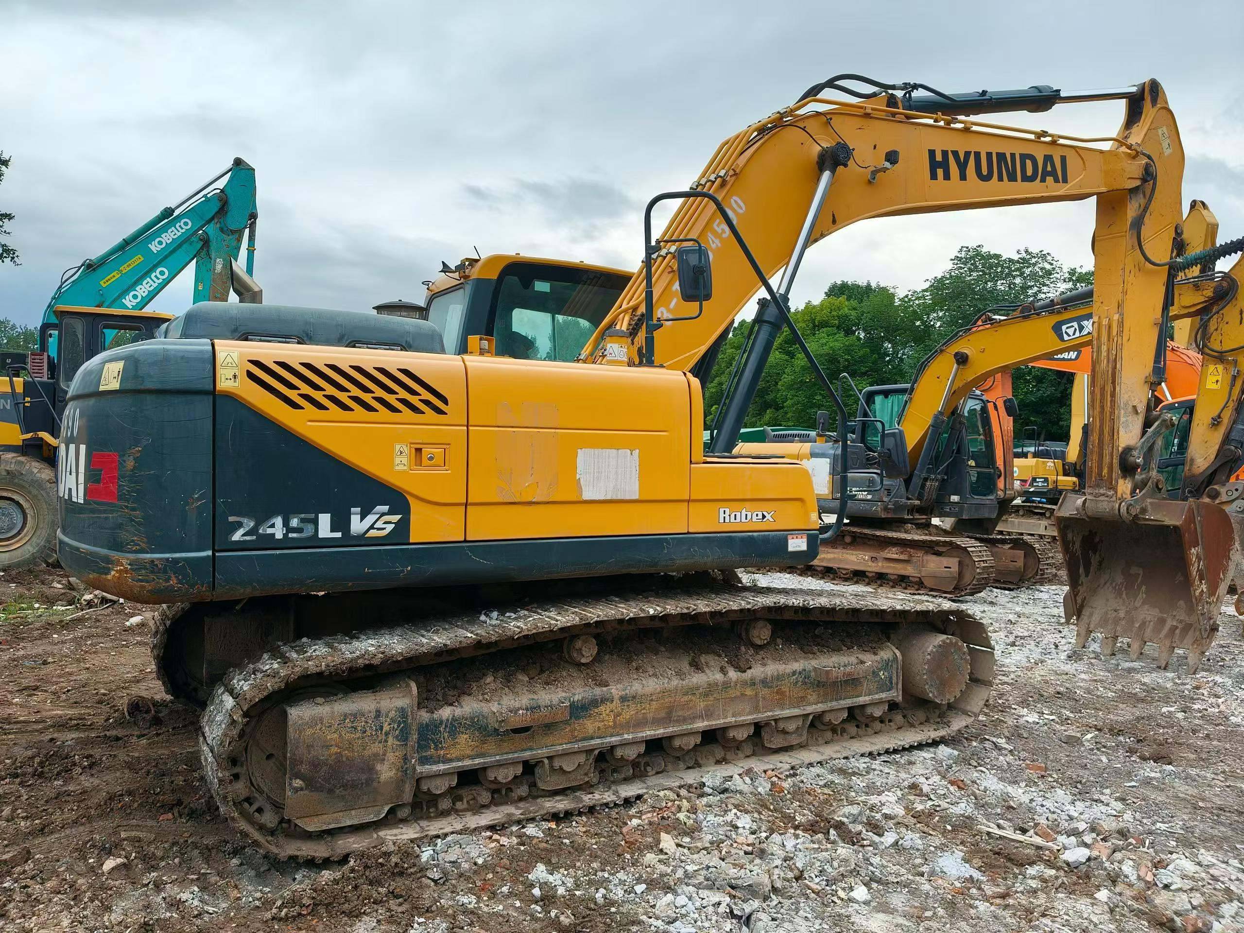 Buy Hyundai R225-7 Used Excavator / 2