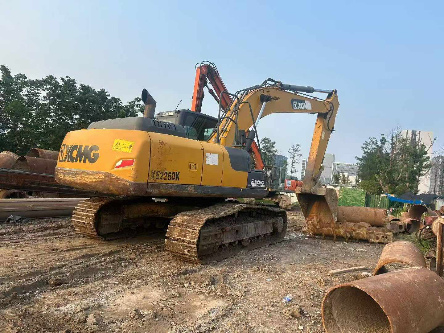 Buy XCMG XE205DA Used Excavator / 2
