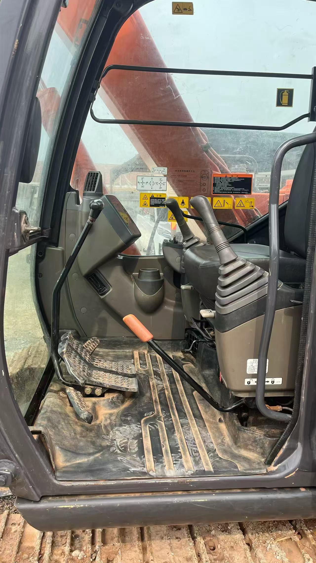 Buy Hitachi EX75-3 Used Excavator / 9