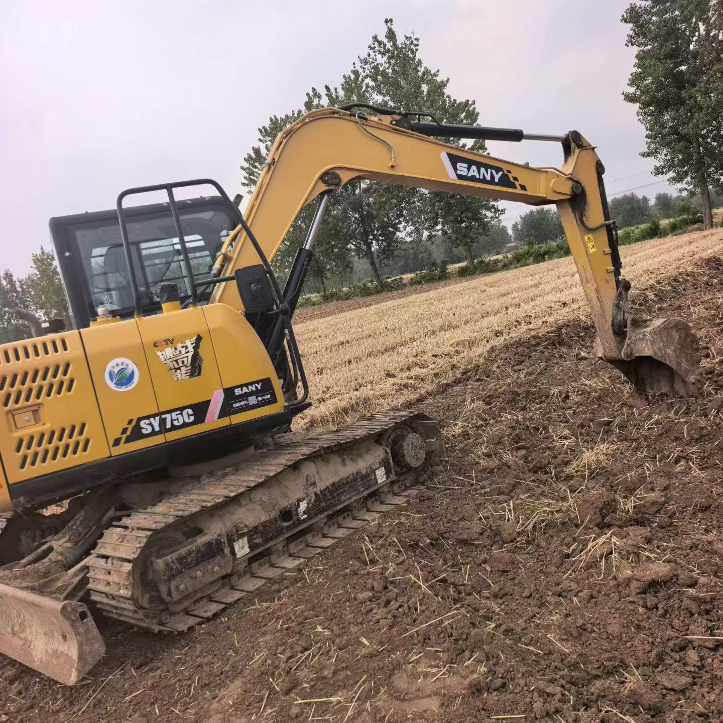 Buy Sany SY75 Used Excavator / 2