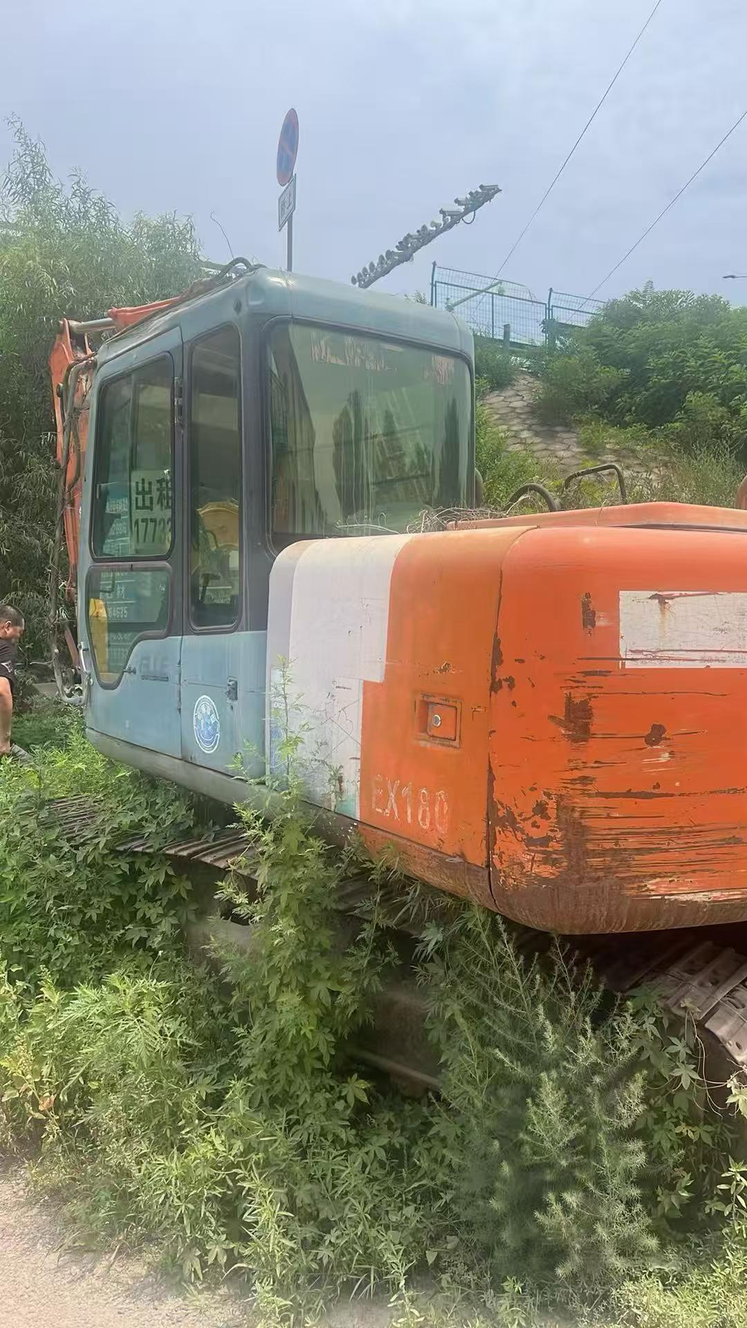 Buy Hitachi EX120-3 Used Excavator / 2