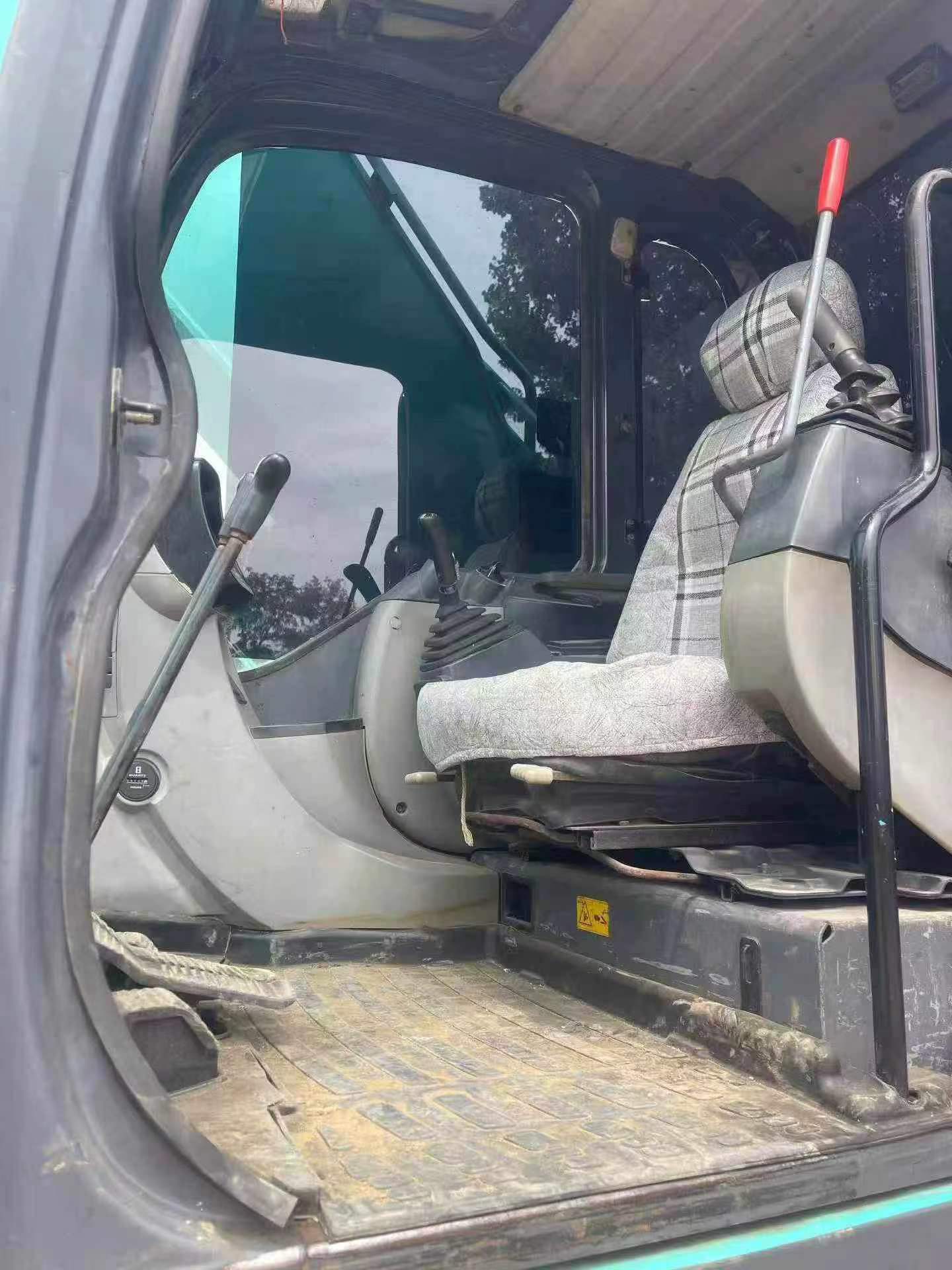 Buy Kobelco SK210 Used Excavator / 6