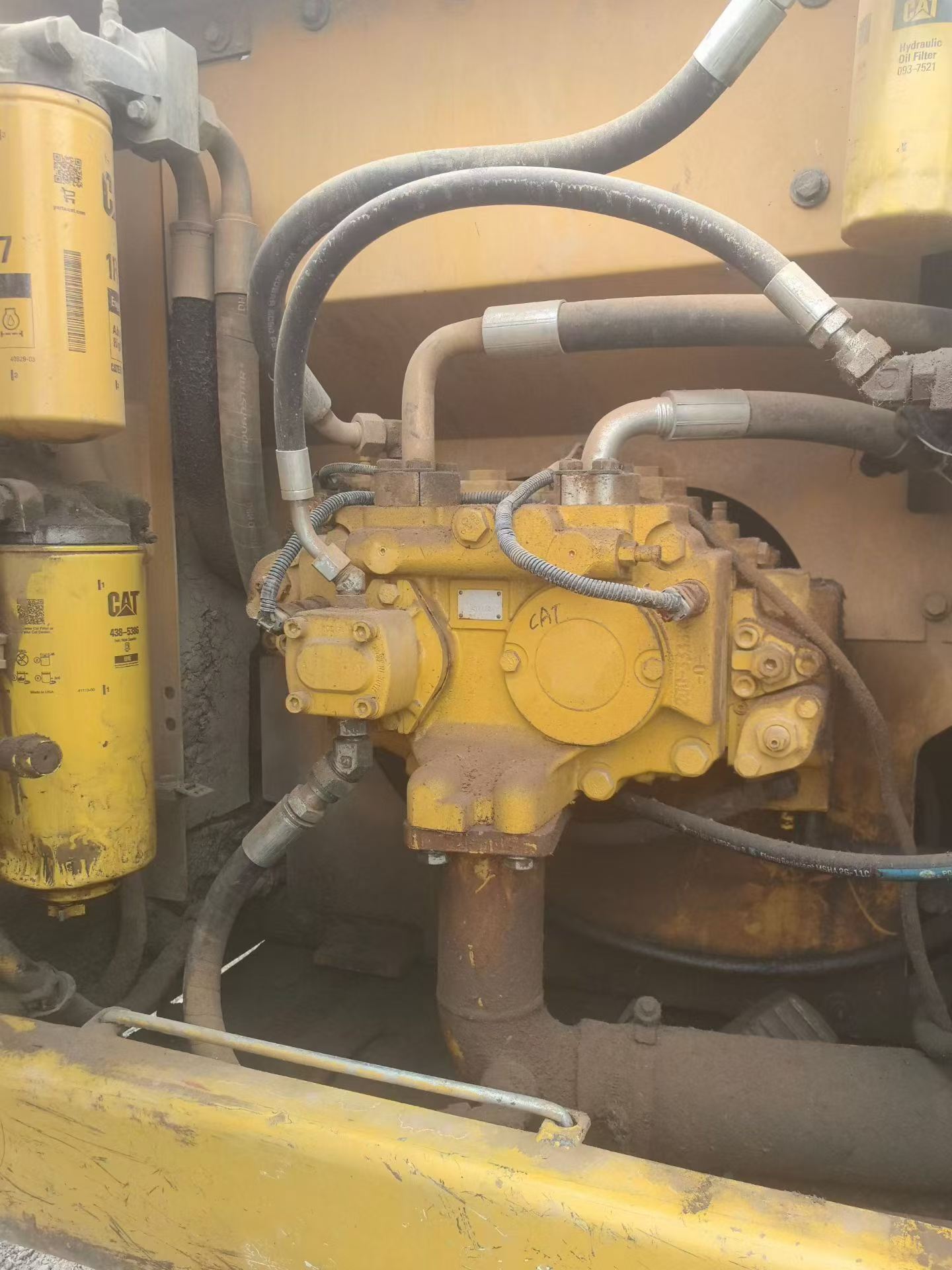 Buy Caterpillar 320D Used Excavator / 2