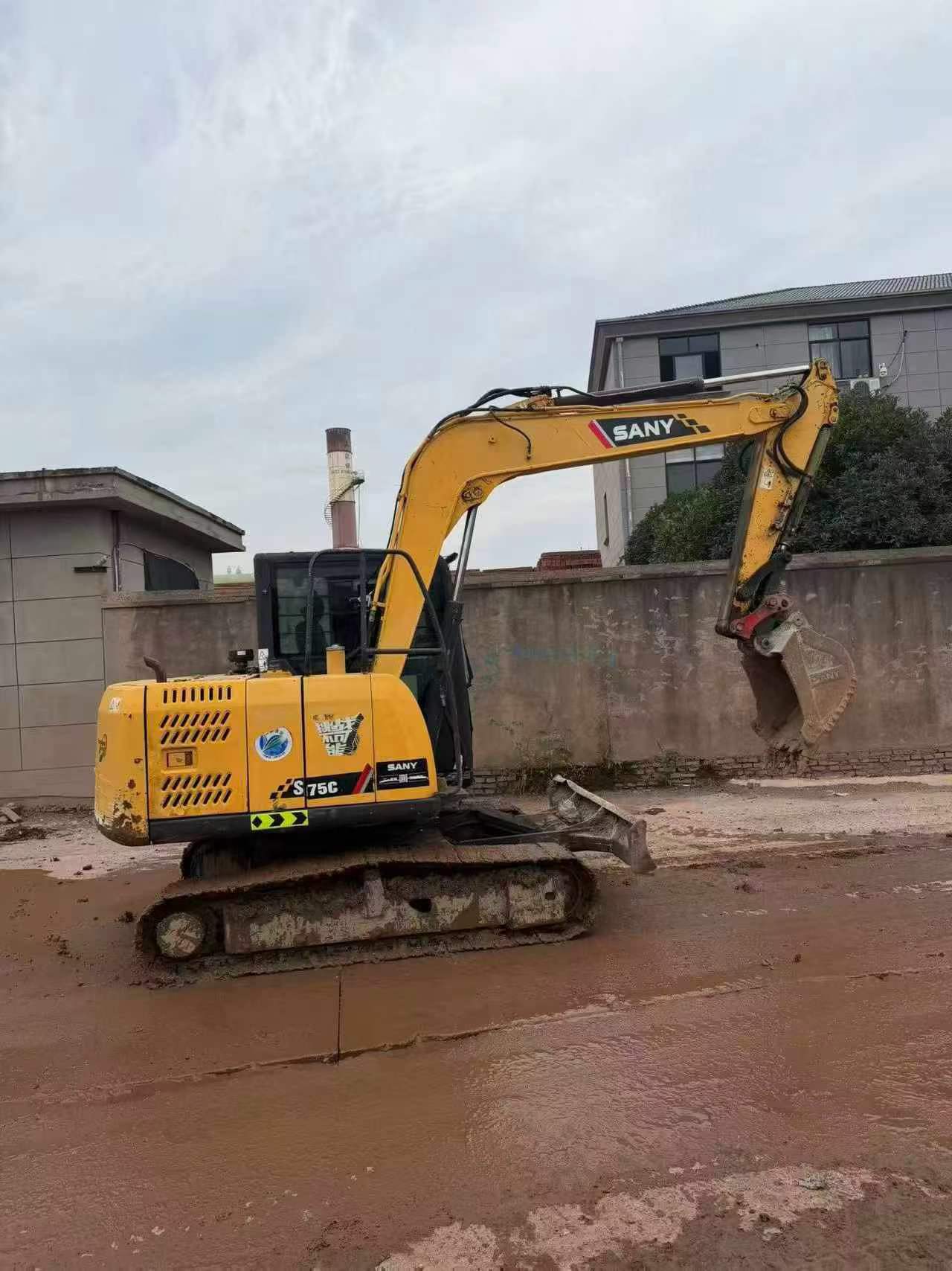 Buy Sany SY65C Used Excavator / 9