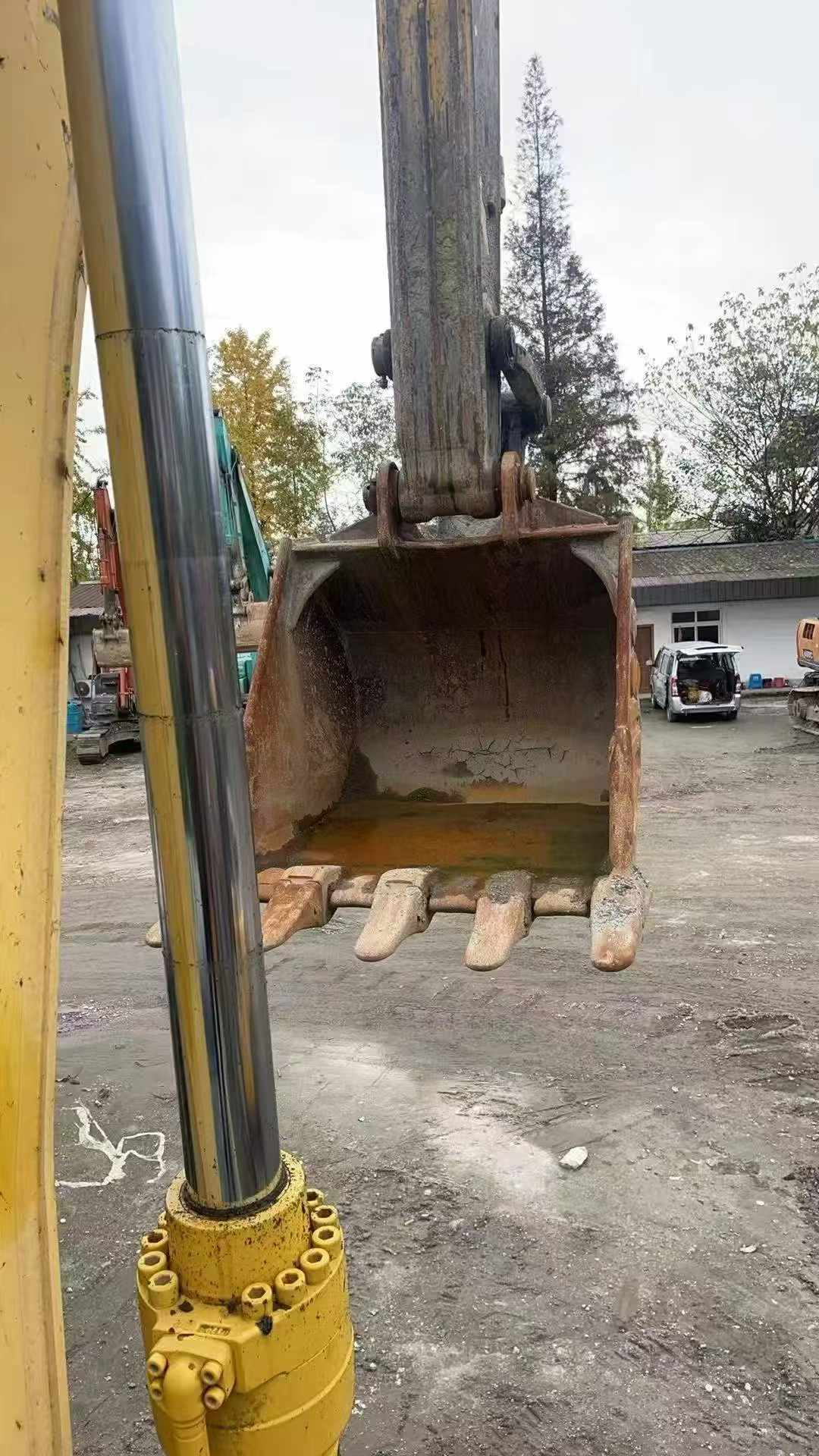 Buy Sumitomo S260 Used Excavator / 4
