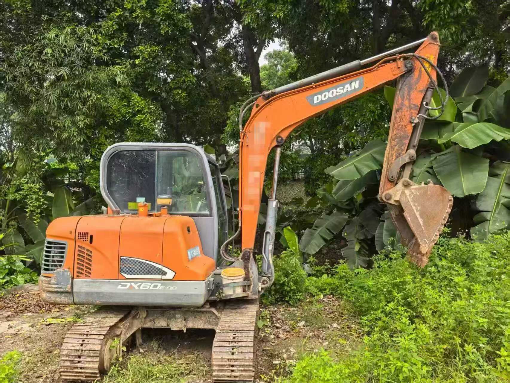 Buy Doosan DH60 Used Excavator / 2