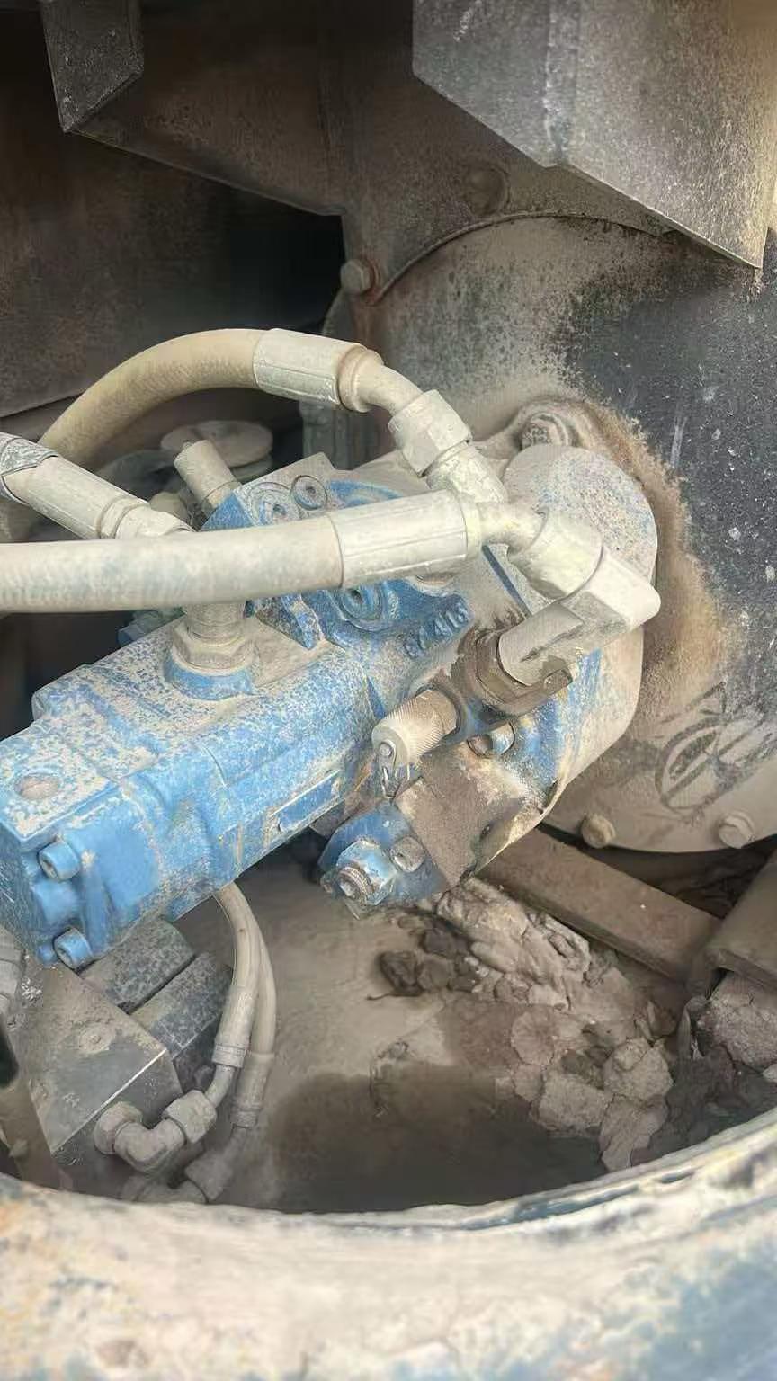 Buy Hyundai HX60 Used Excavator / 3