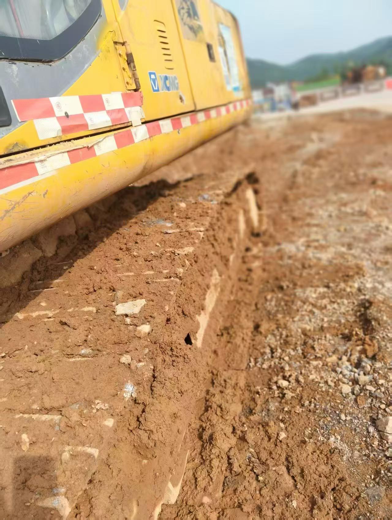 Buy XCMG XE210 Used Excavator / 8