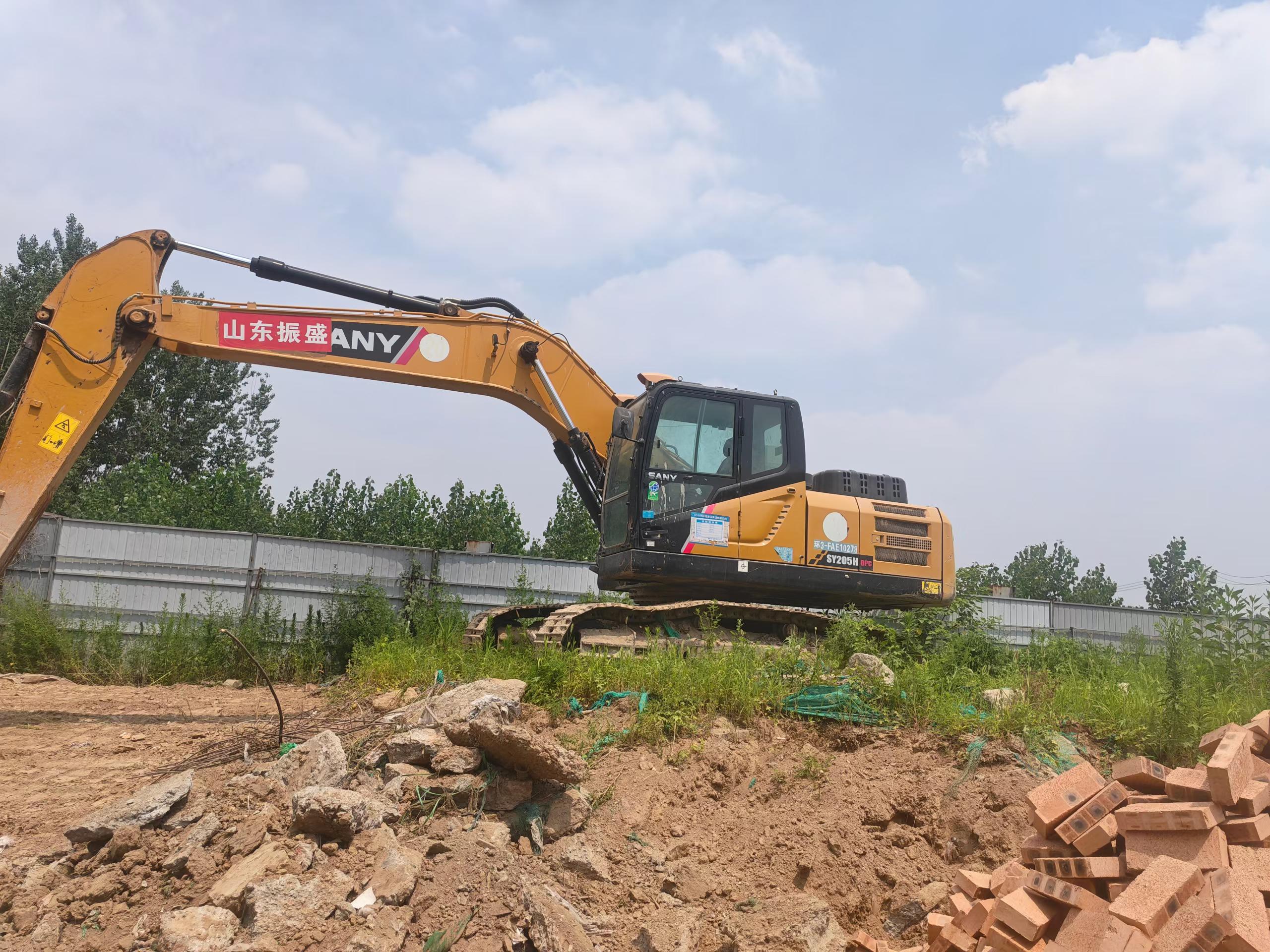 Buy Sany SY205C Used Excavator / 5