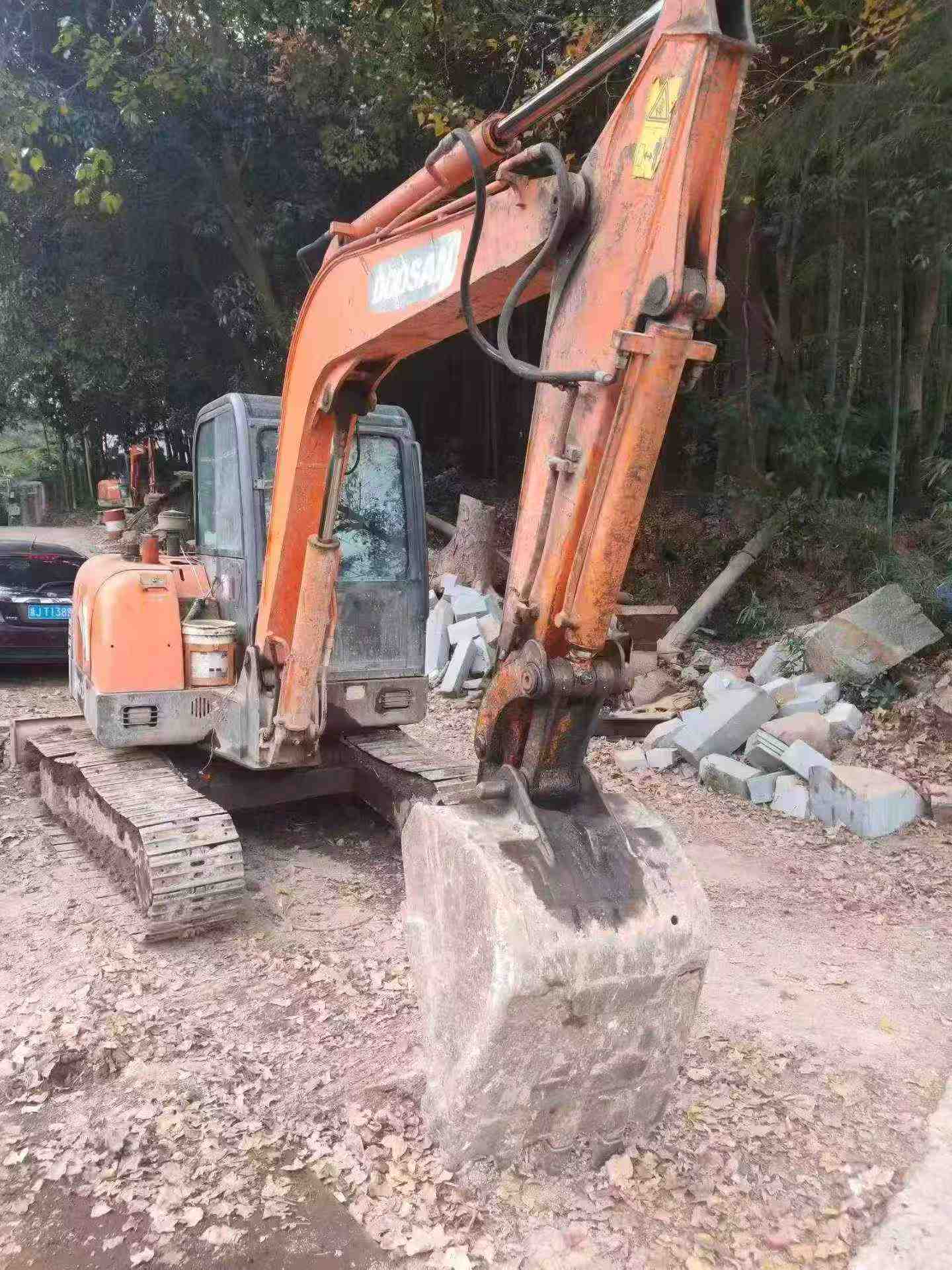 Buy Doosan DH60-7 Used Excavator / 3