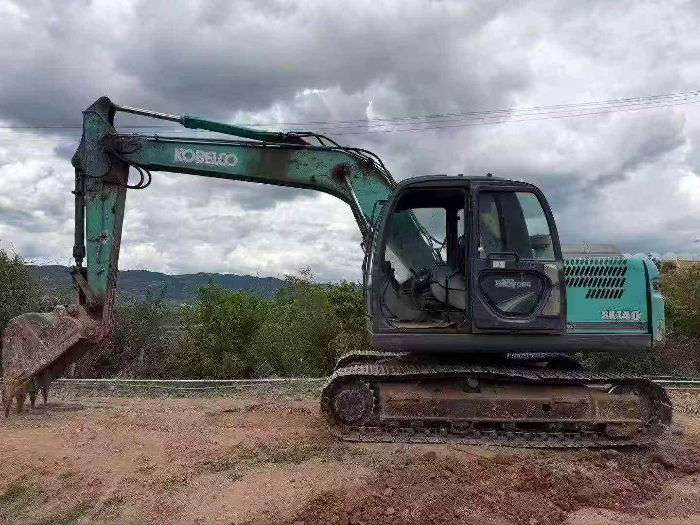 Buy Kobelco SK130 Used Excavator / 3