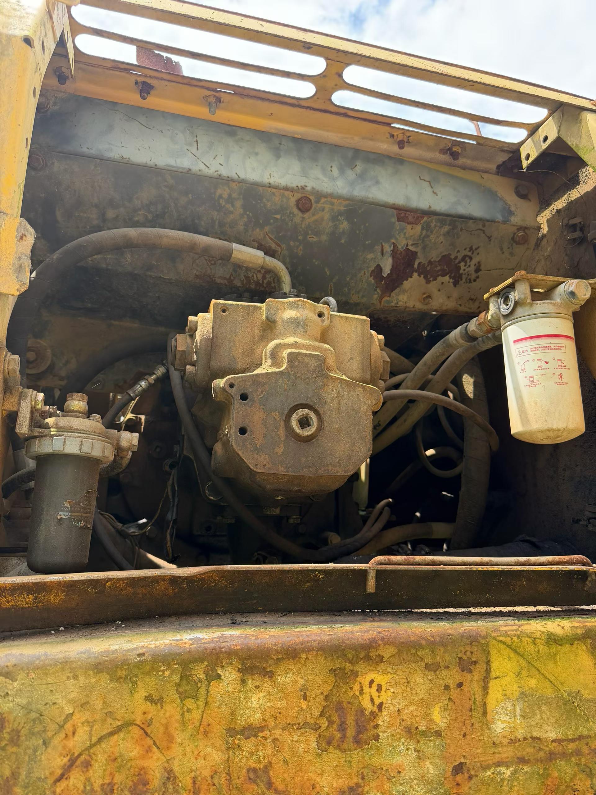 Buy Komatsu PC200-7 Used Excavator / 4