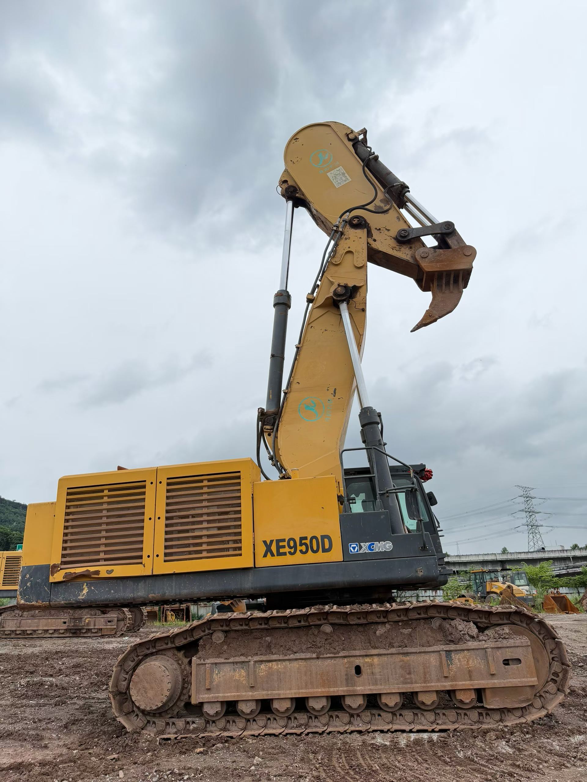 Buy XCMG XE900C Used Excavator / 2
