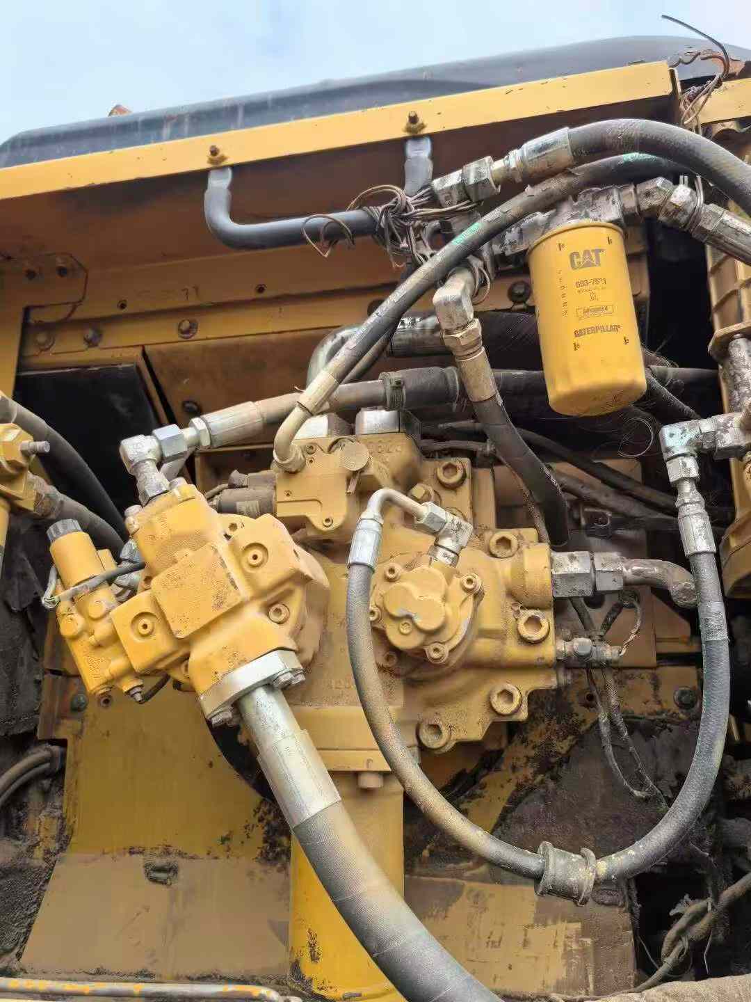 Buy Caterpillar 340D2L Used Excavator / 9