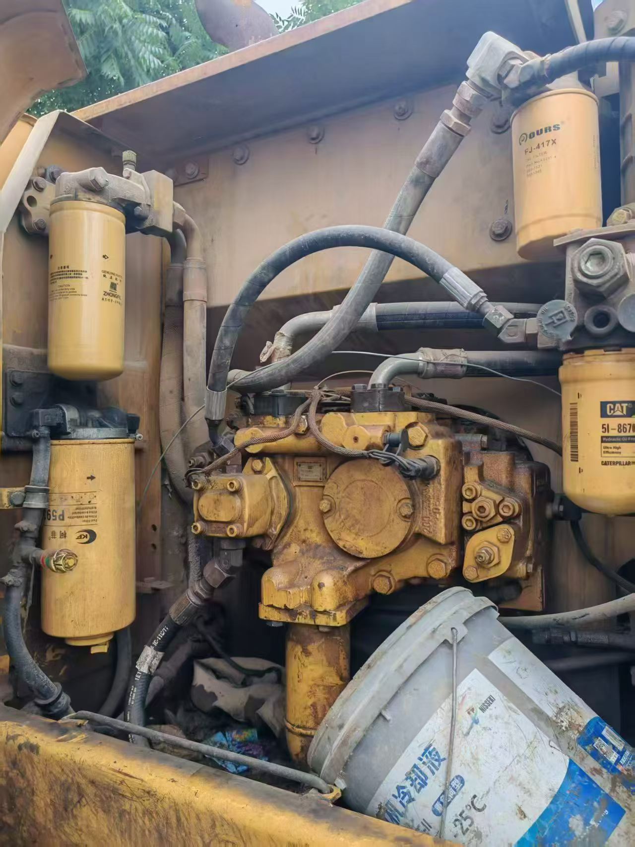 Buy Caterpillar 323 Used Excavator / 5