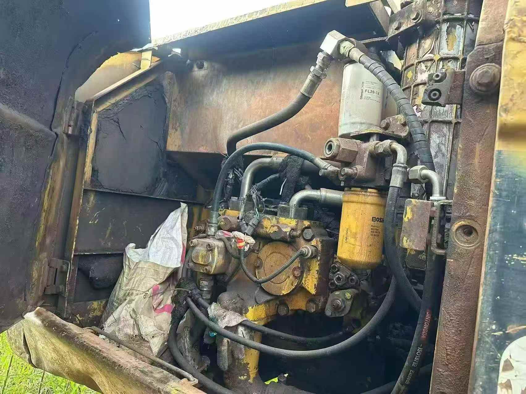 Buy Caterpillar 320C Used Excavator / 6