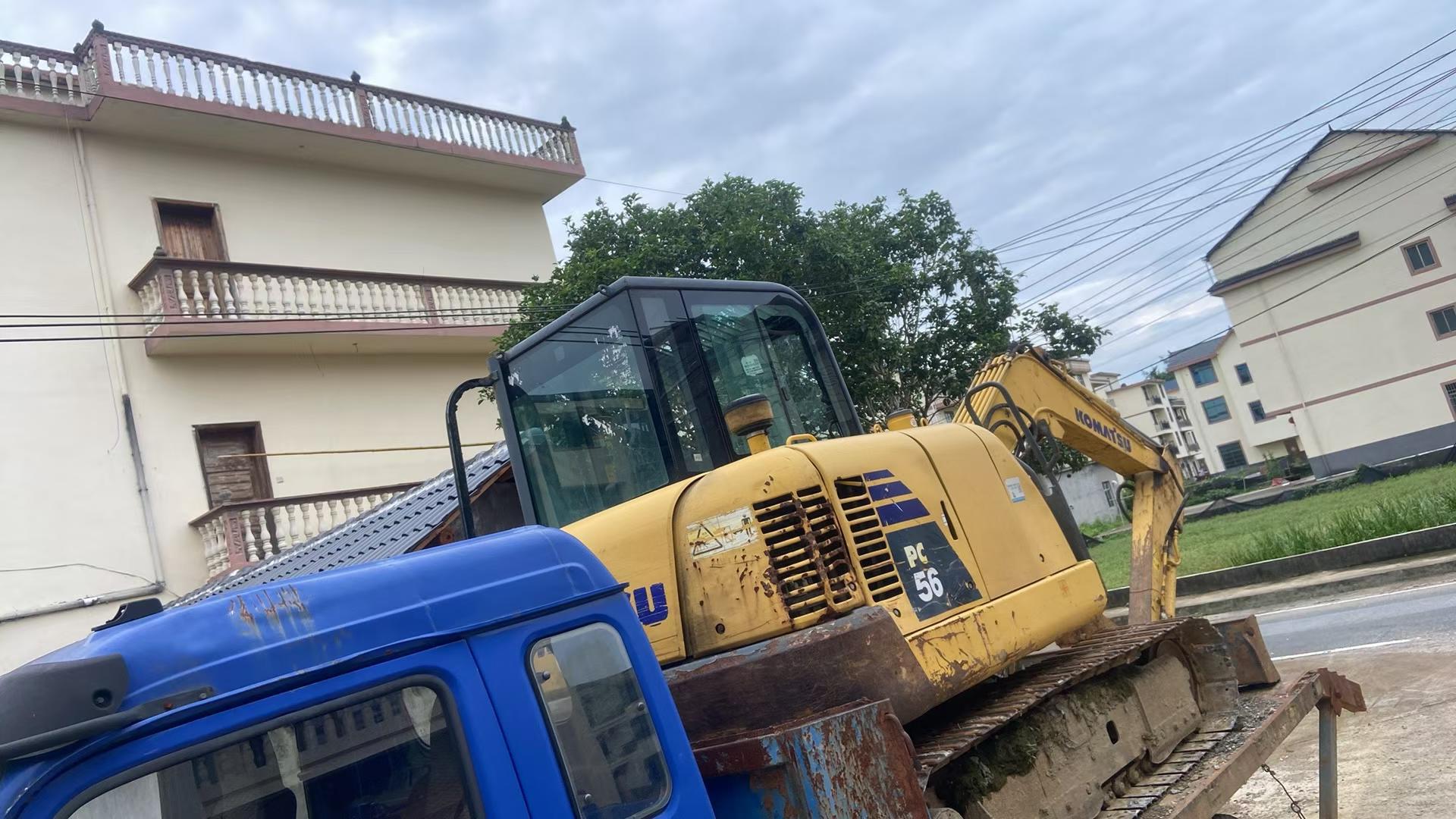 Buy Komatsu PC56-7 Used Excavator / 4