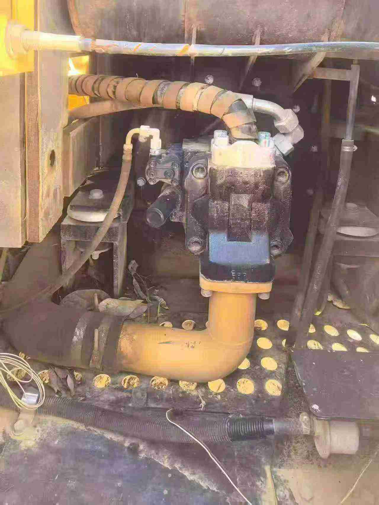 Buy Sany SY95C Used Excavator / 3