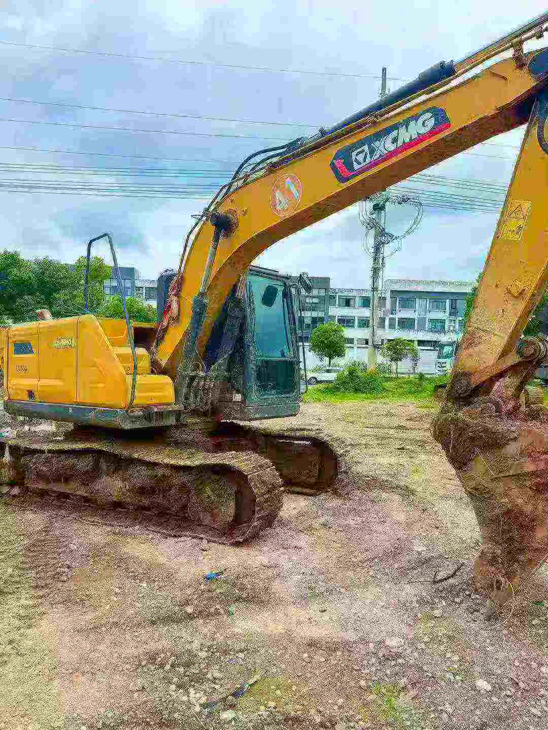 Buy XCMG XE135B Used Excavator / 2