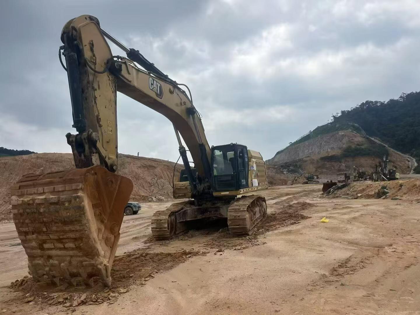 Buy Caterpillar 349E Used Excavator / 5
