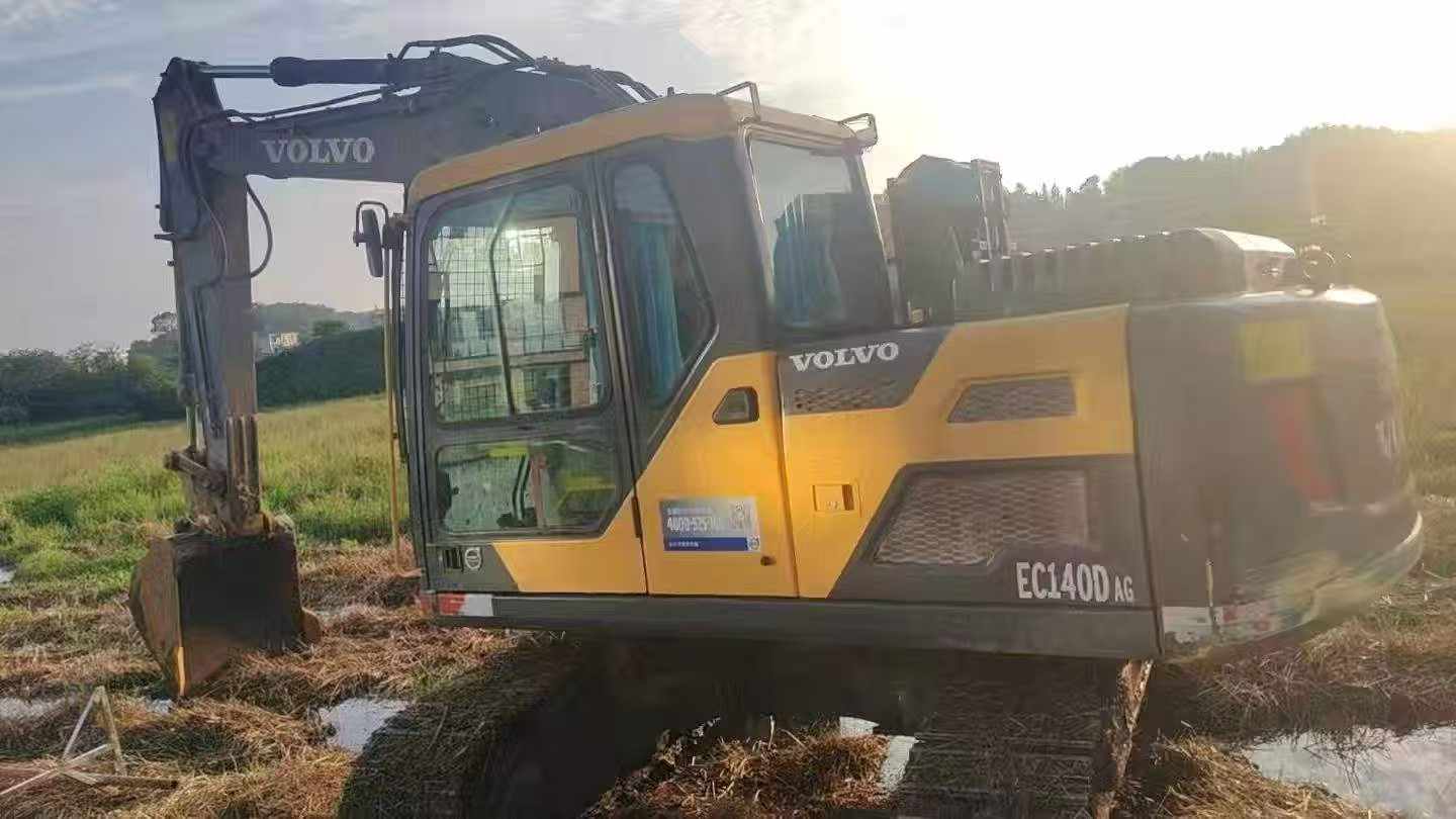Buy Volvo L120E Used Excavator / 2