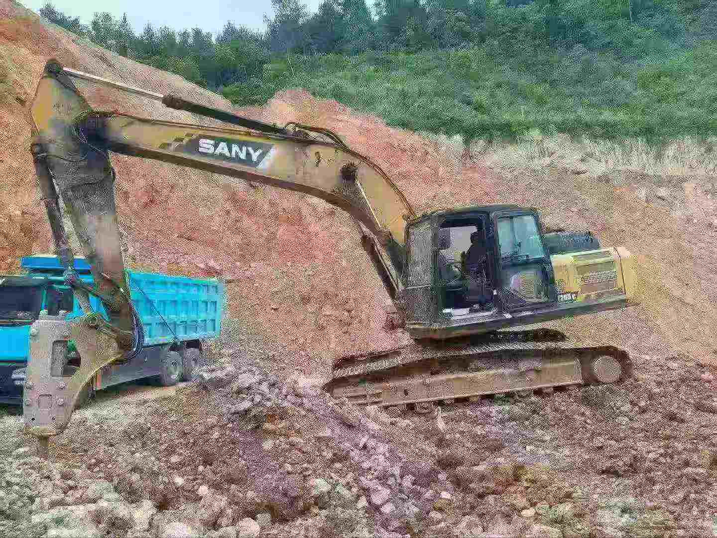 Buy Sany SY265C Used Excavator / 2