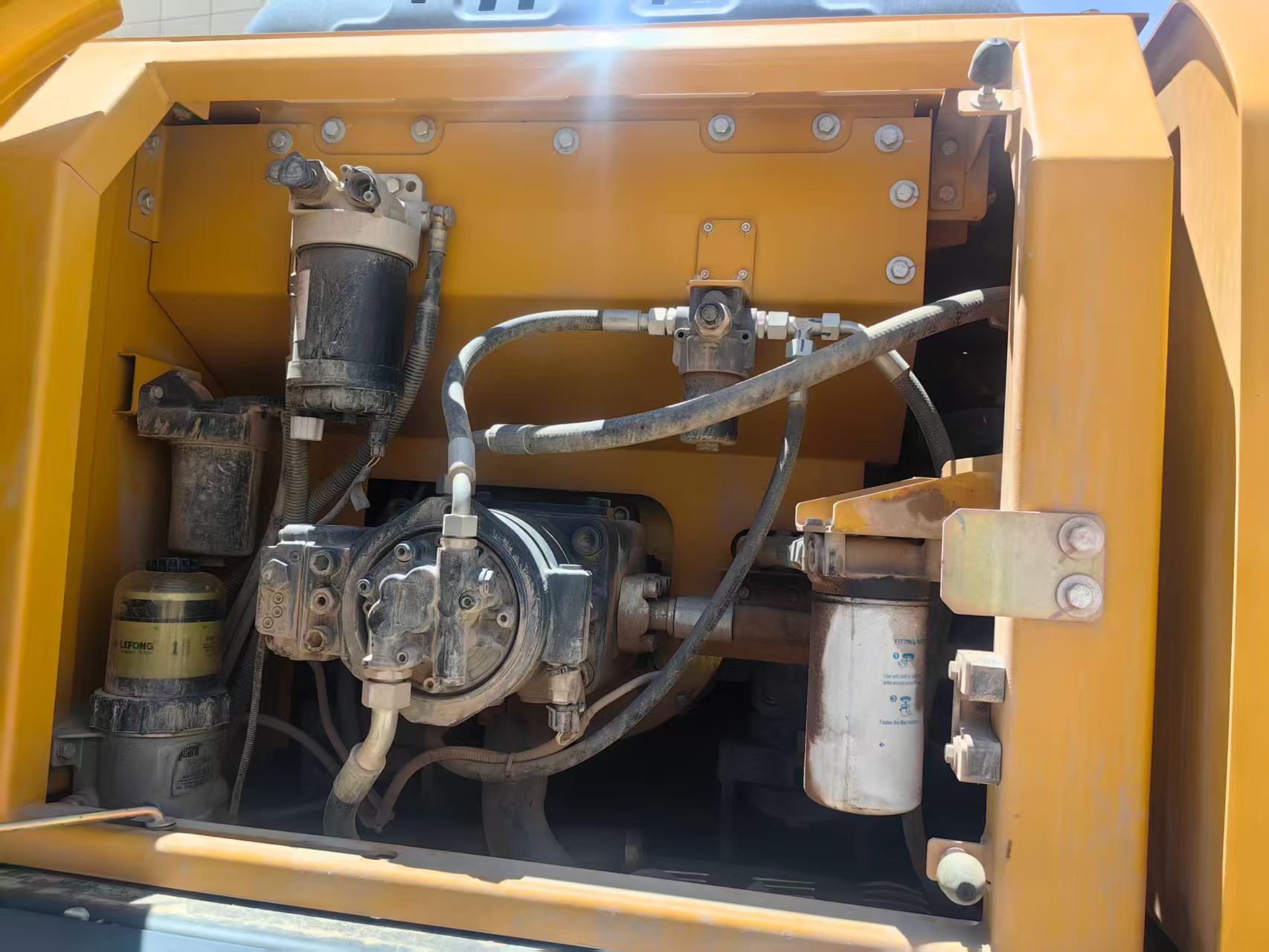 Buy XCMG XE245D Used Excavator / 5