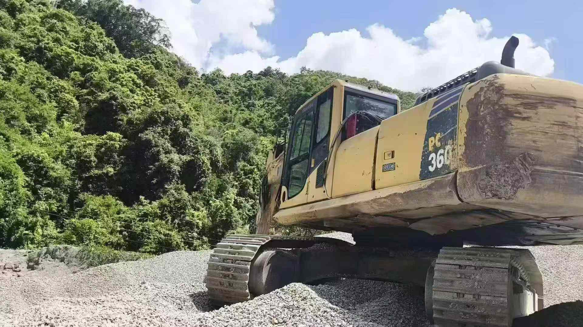 Buy Komatsu PC360-7 Used Excavator / 4