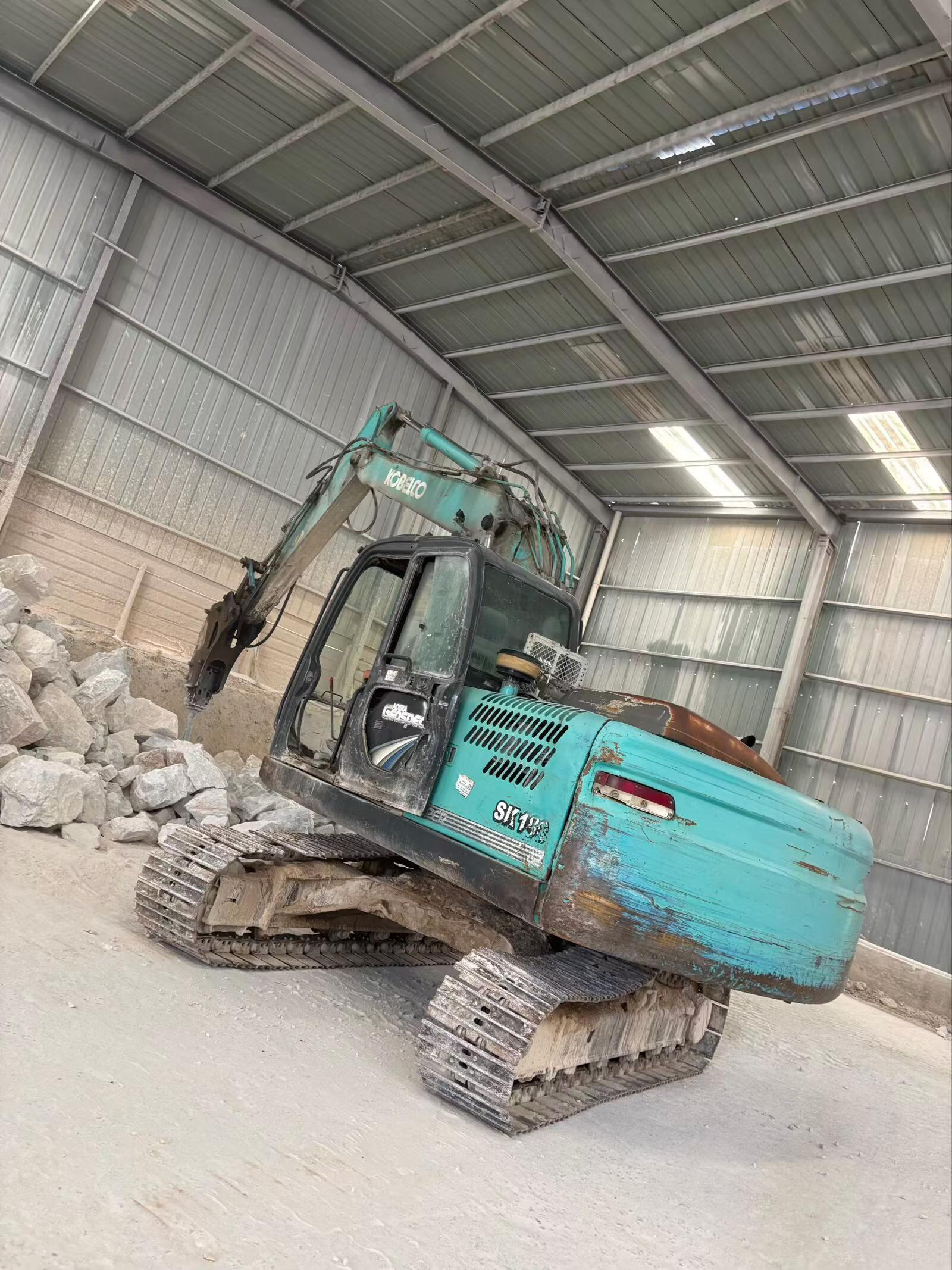 Buy Kobelco SK130 Used Excavator / 3