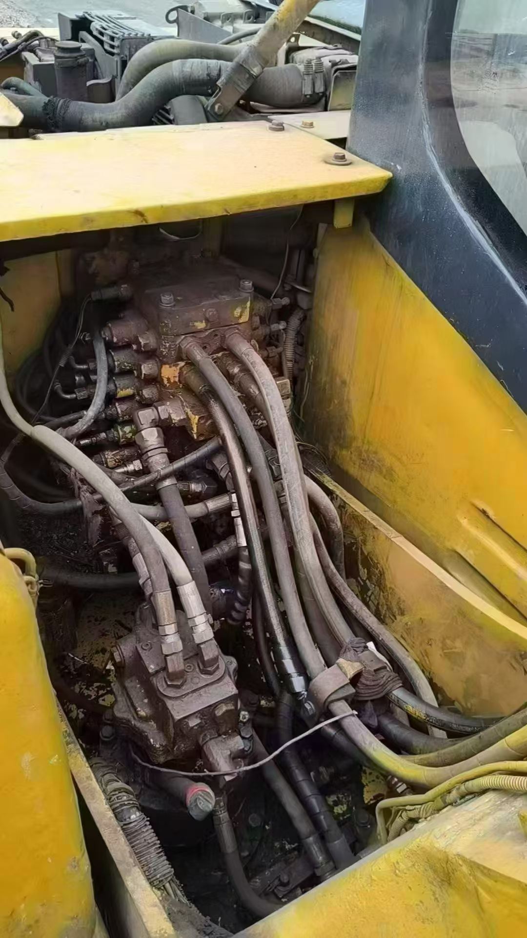 Buy Komatsu PC130-7 Used Excavator / 5