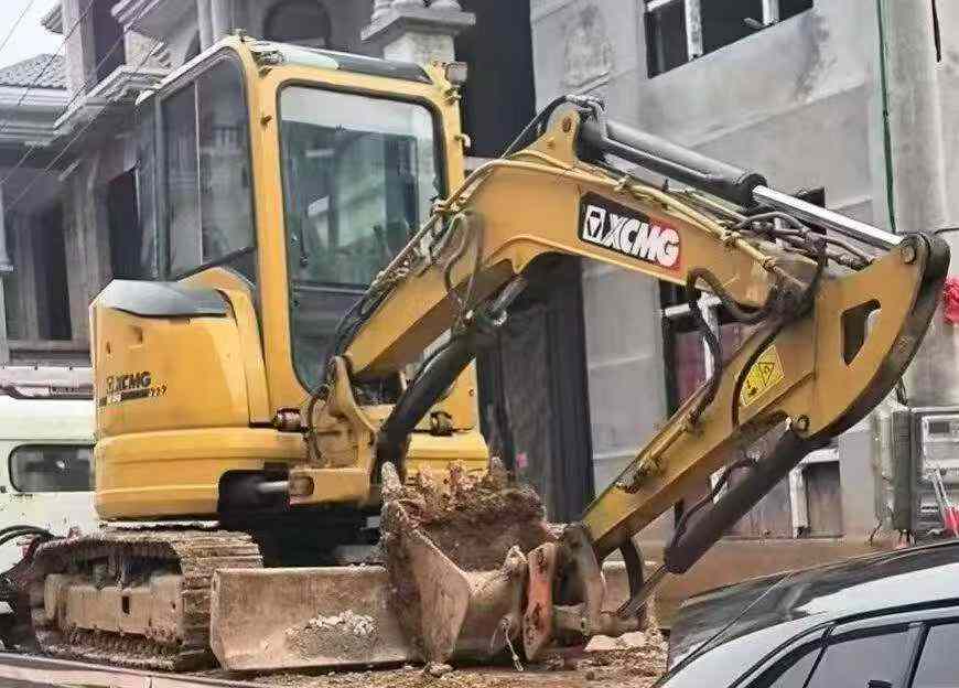 Buy XCMG XE35U Used Excavator / 4