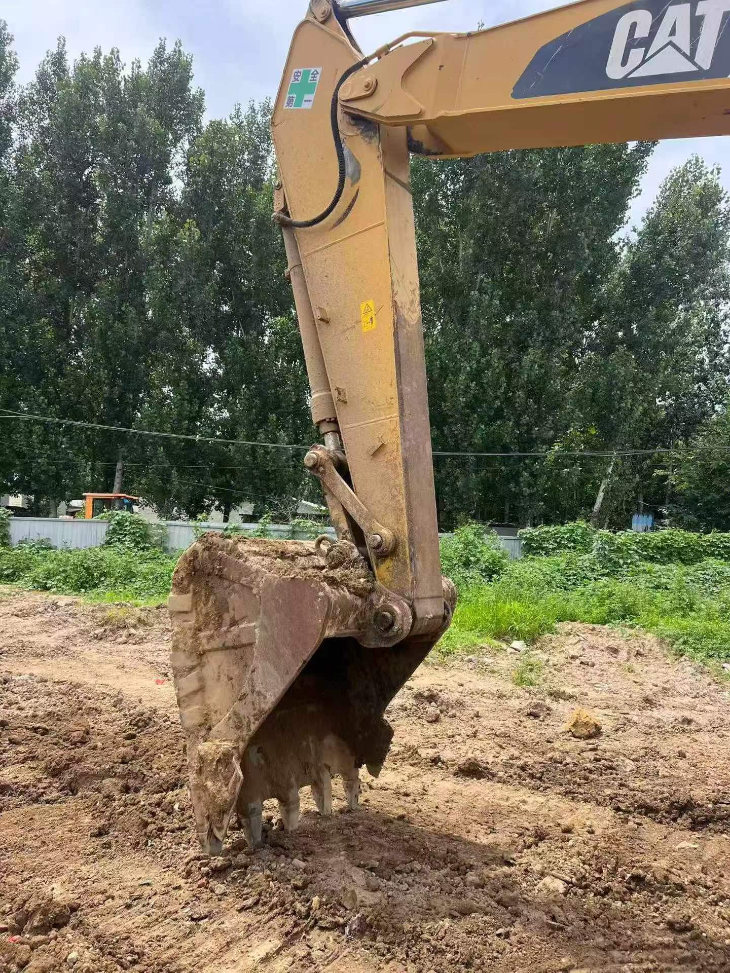 Buy Caterpillar 323D2L Used Excavator / 8