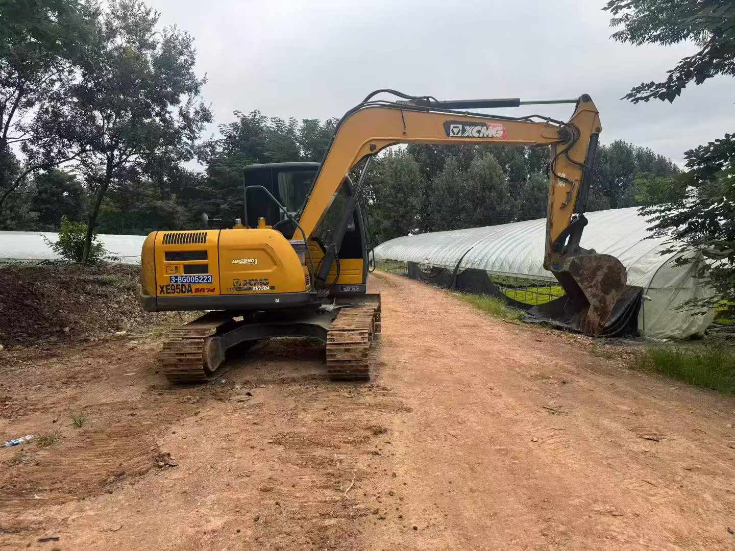 Buy XCMG XE75C Used Excavator / 3