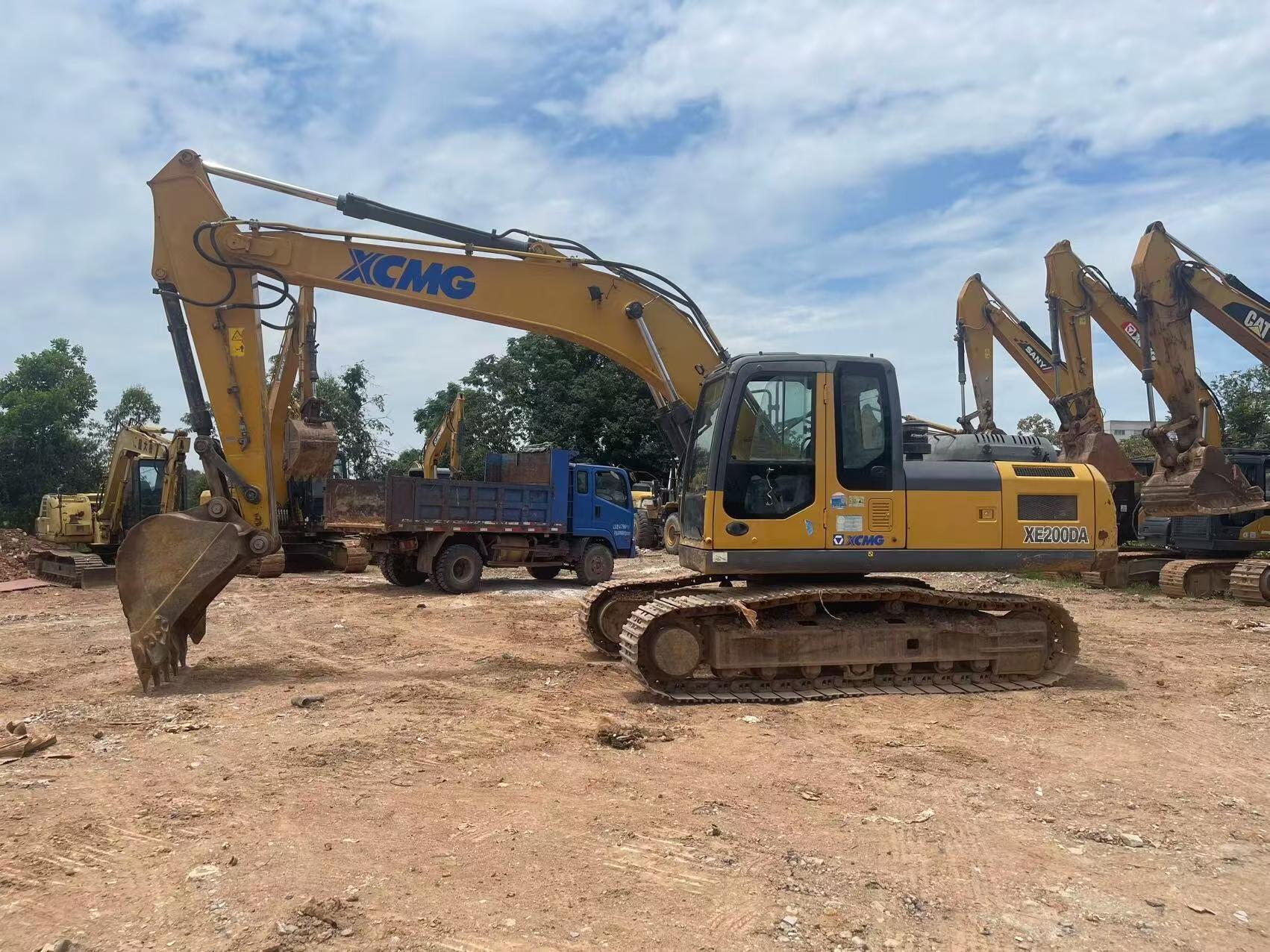 Buy XCMG XE200DA Used Excavator / 2