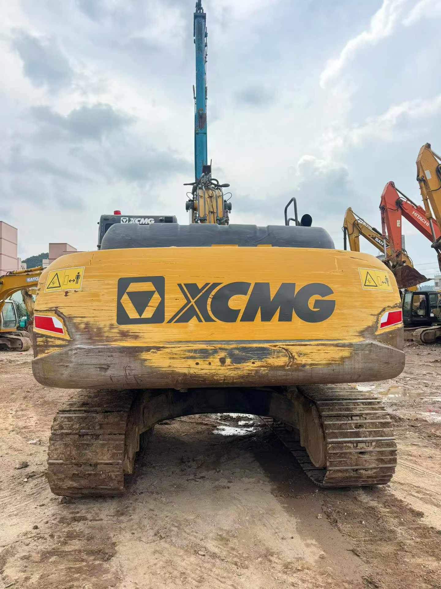 Buy XCMG XE210 Used Excavator / 9