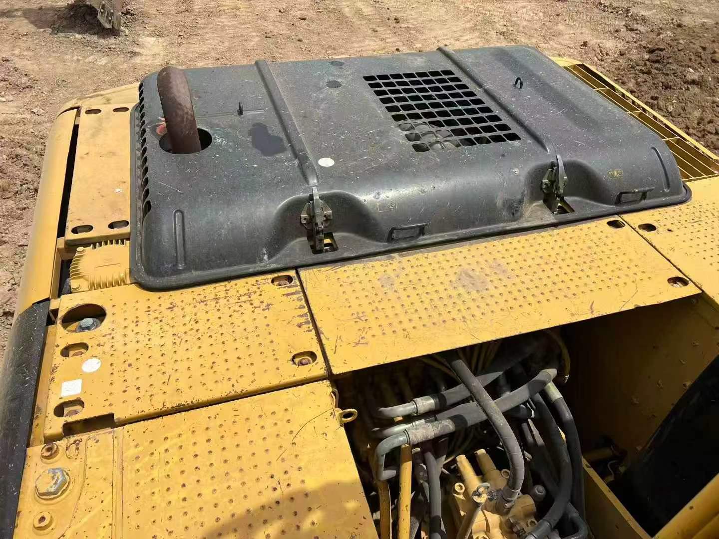 Buy Caterpillar 323D2L Used Excavator / 4