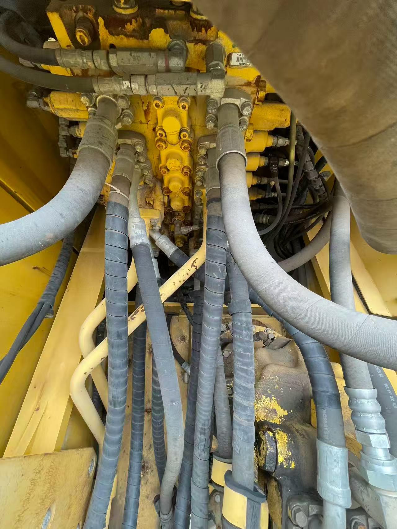 Buy Komatsu PC200-8N1 Used Excavator / 4