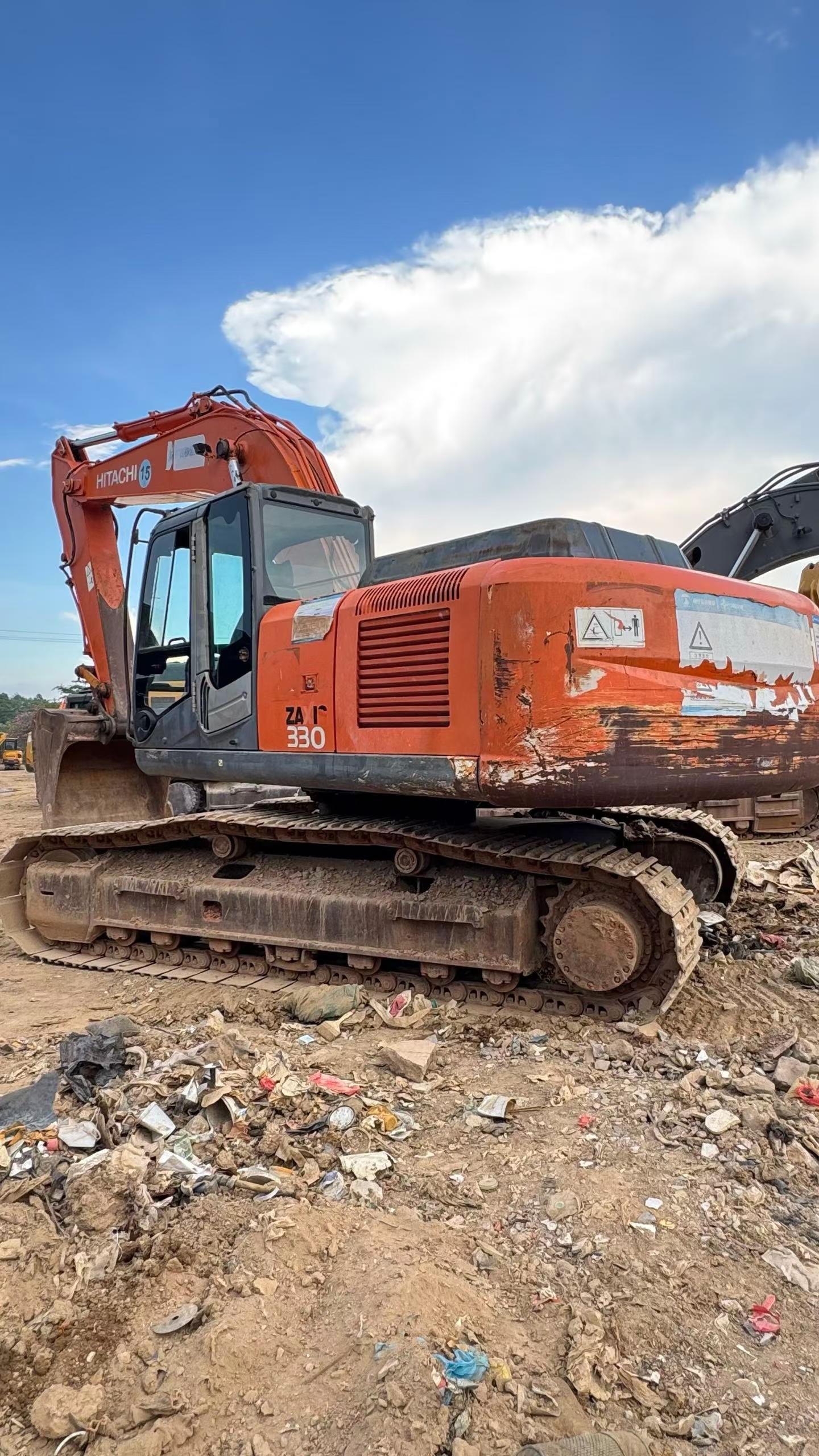 Buy Hitachi EX270 Used Excavator / 8