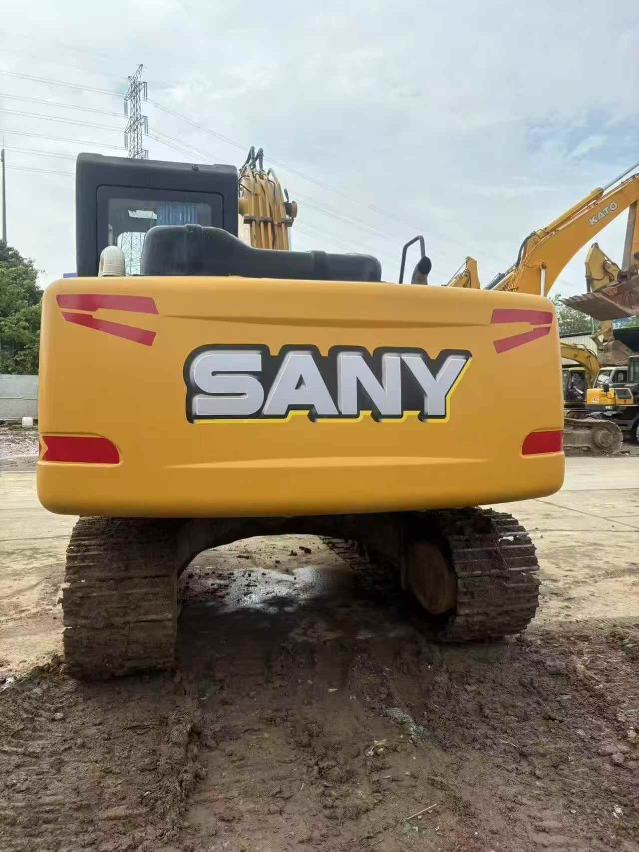 Buy Sany SY125C Used Excavator / 3