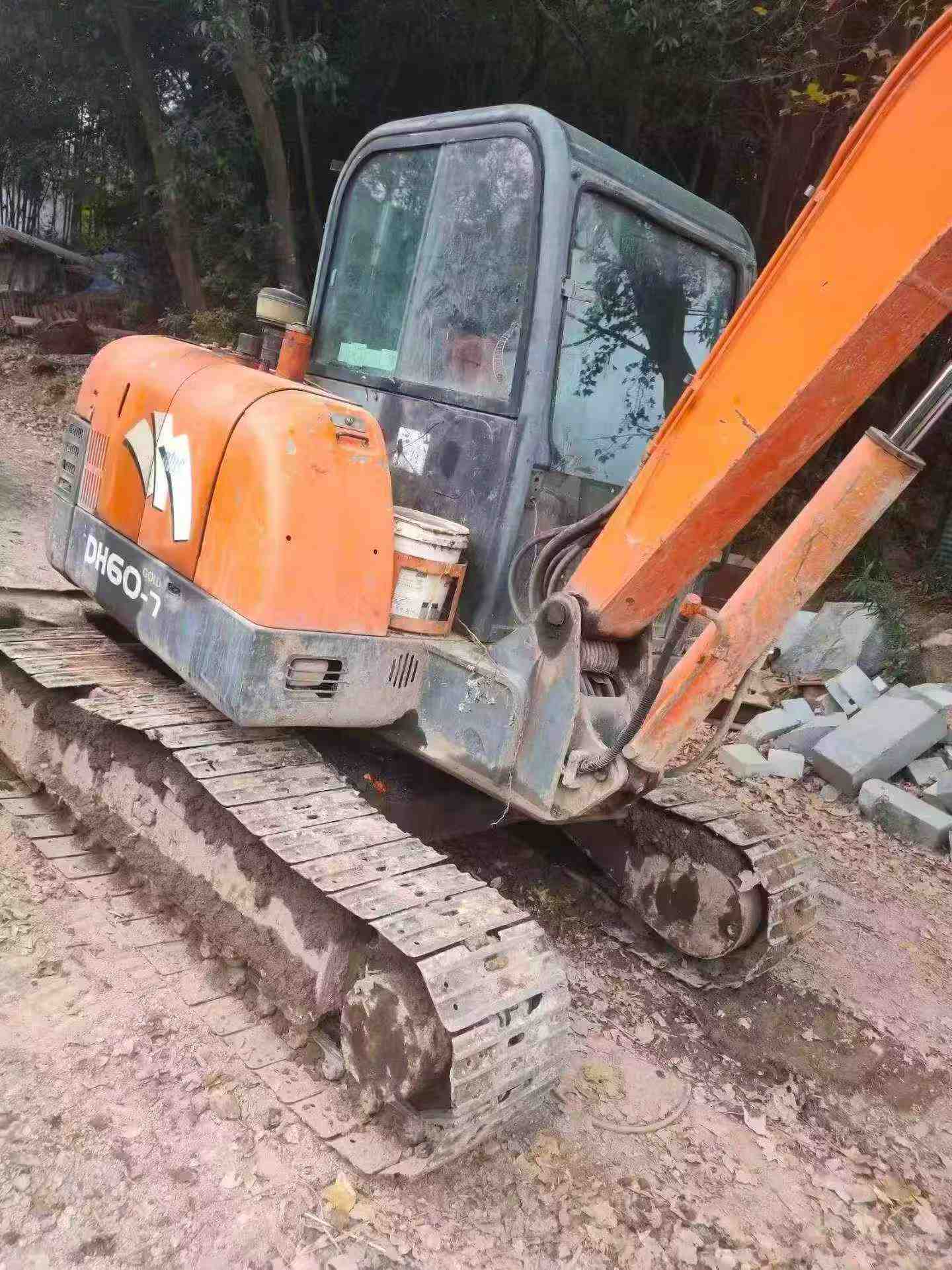 Buy Doosan DH60-7 Used Excavator / 6