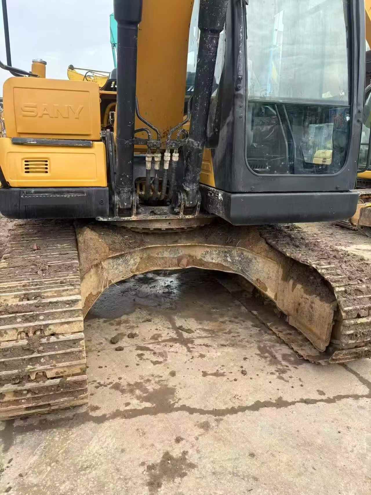 Buy Sany SY125C Used Excavator / 4
