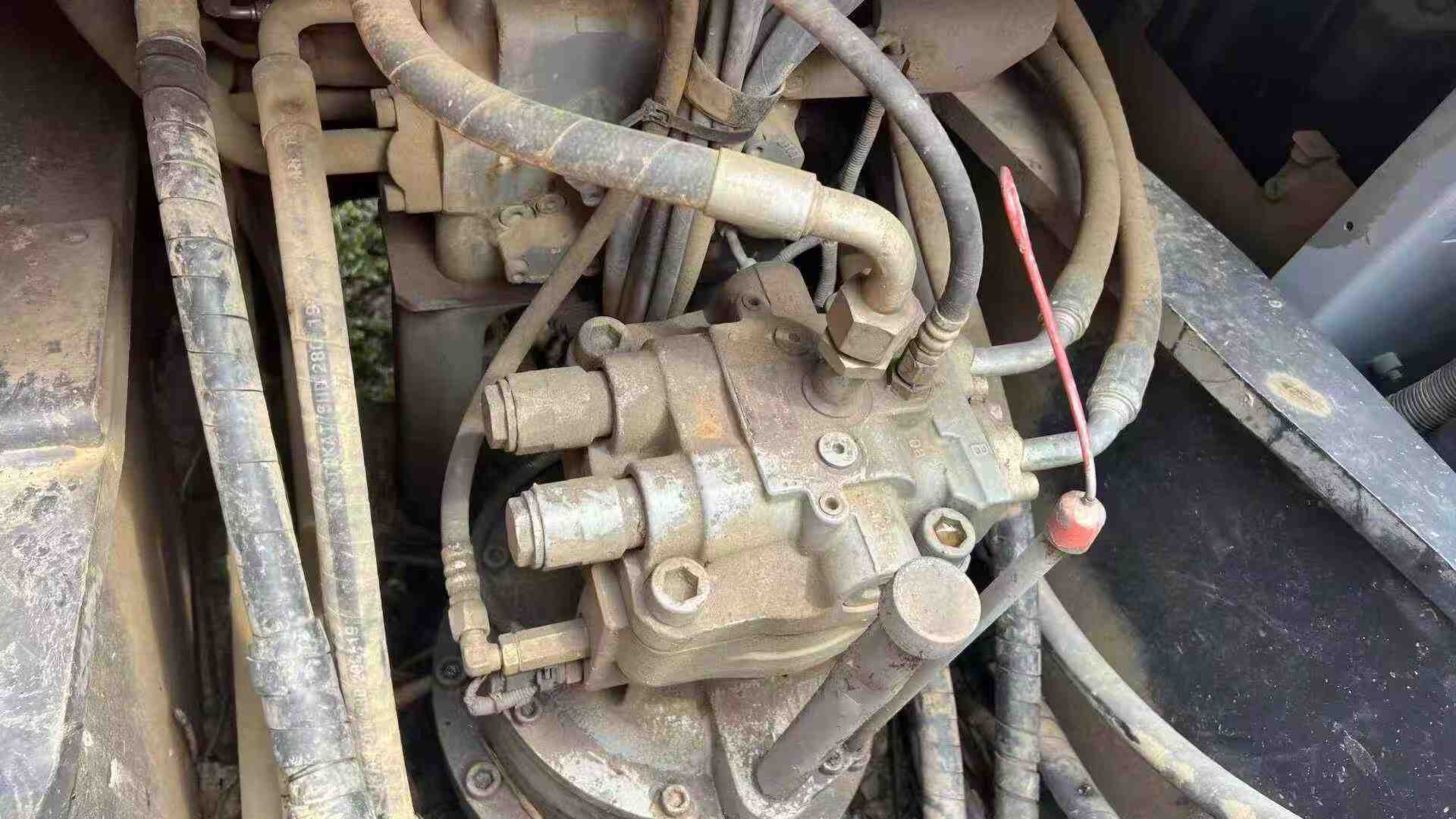 Buy Hitachi ZX200-5G Used Excavator / 9