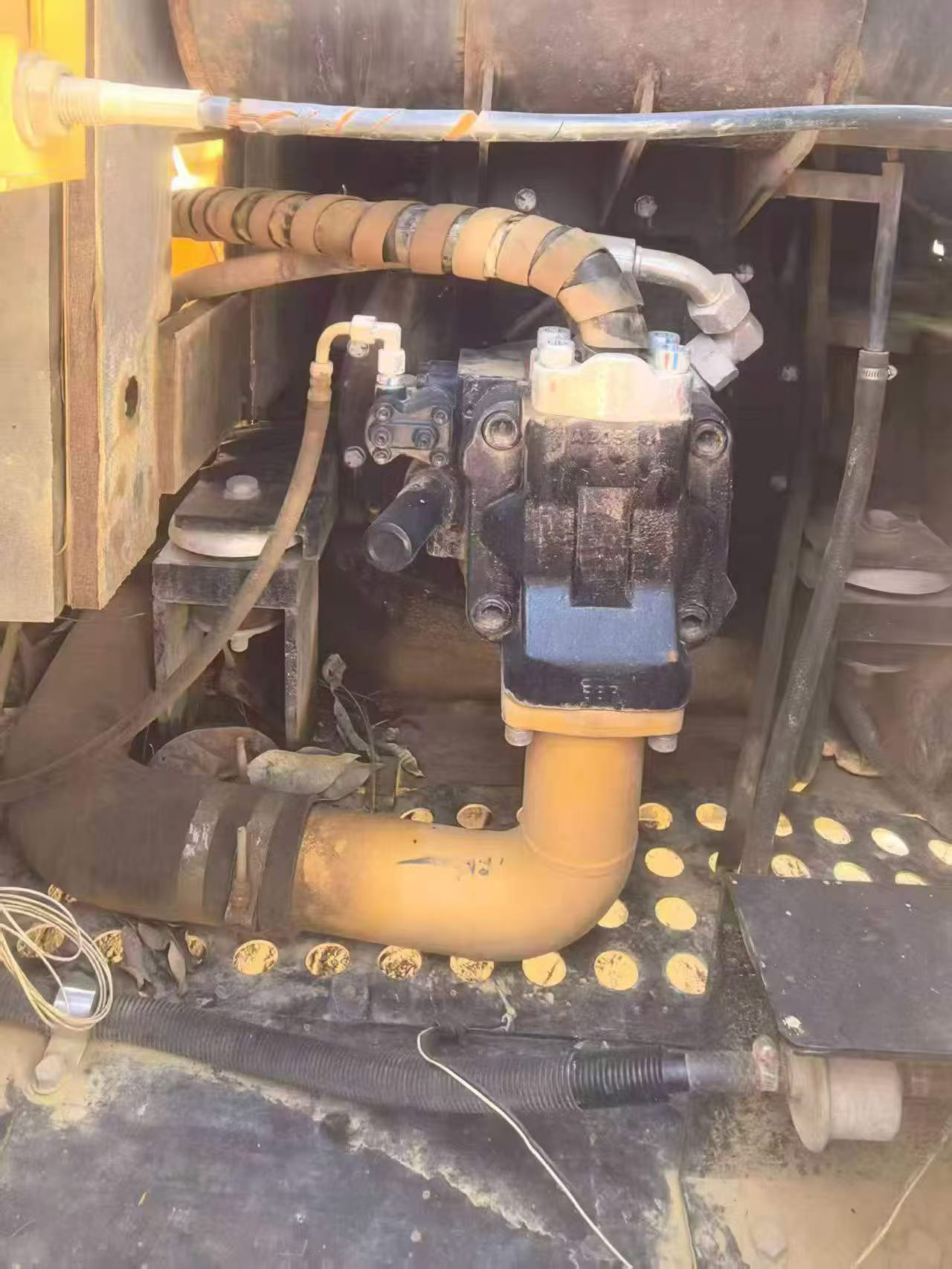 Buy Sany SY95C Used Excavator / 2