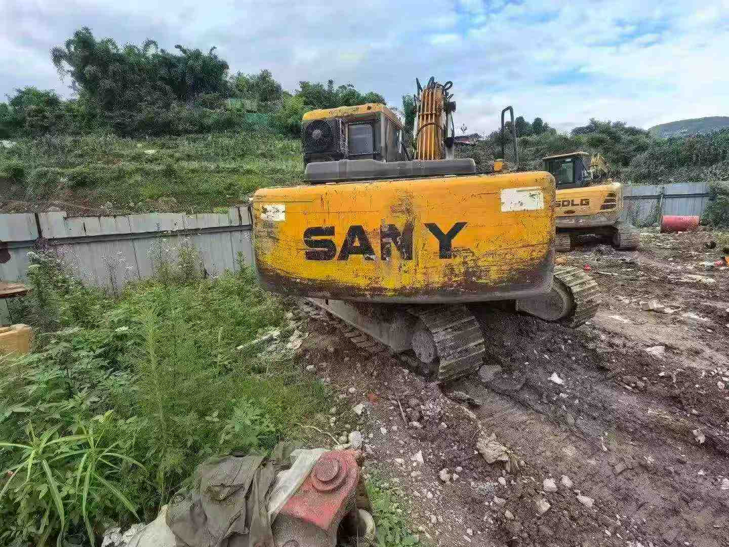 Buy Sany SY135 Used Excavator / 2