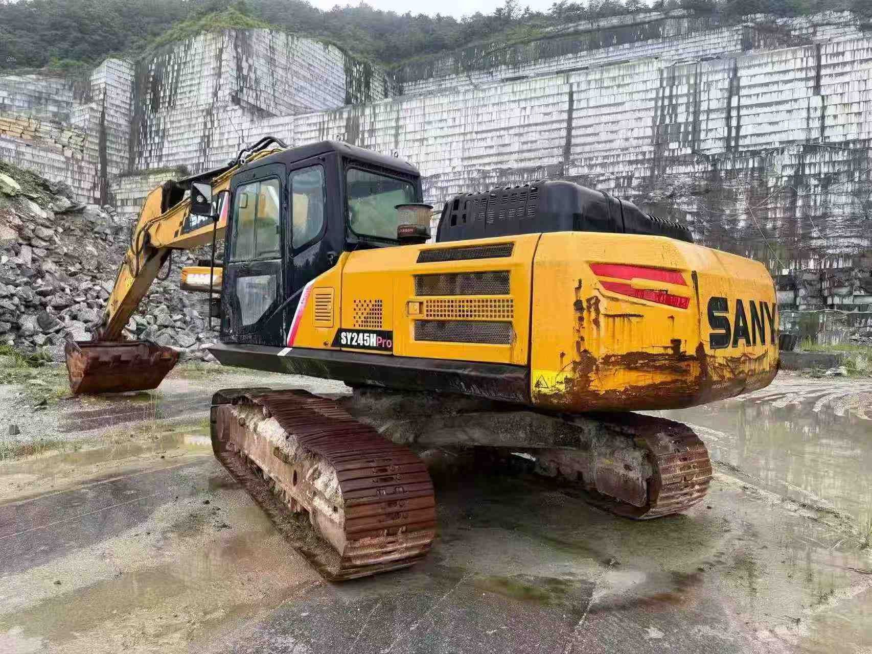 Buy Sany SY245H Used Excavator / 4