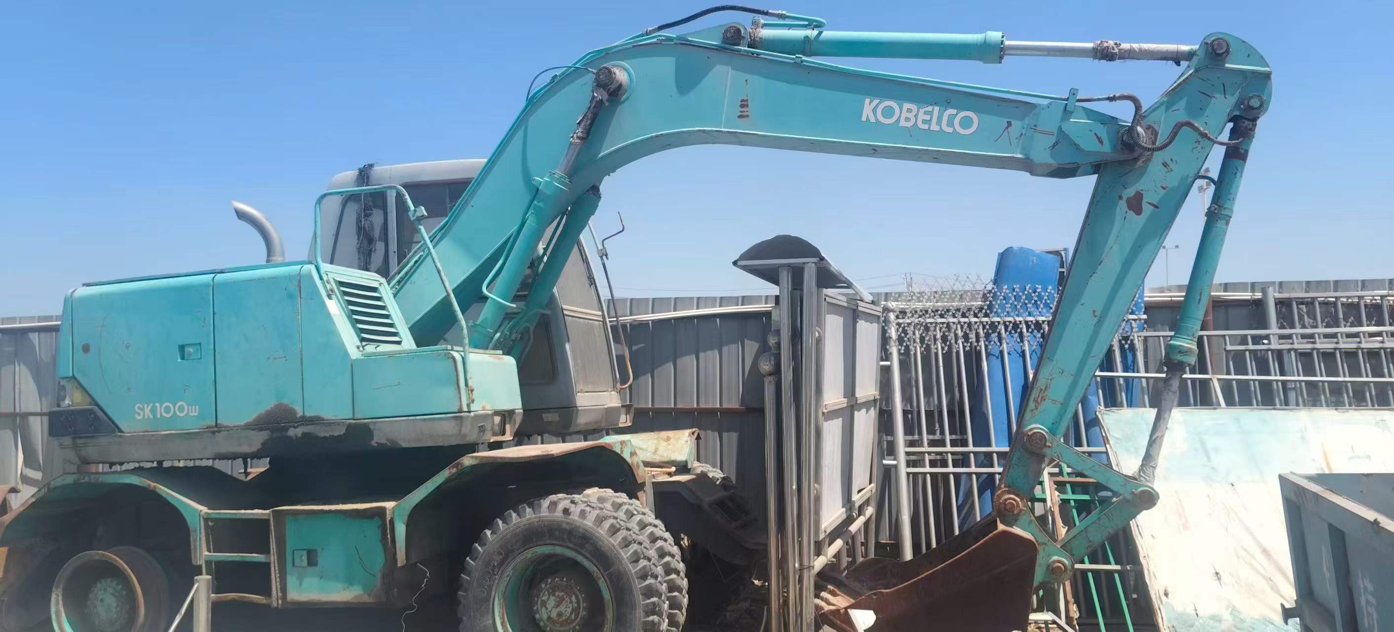 Buy Kobelco SK100 Used Excavator / 4