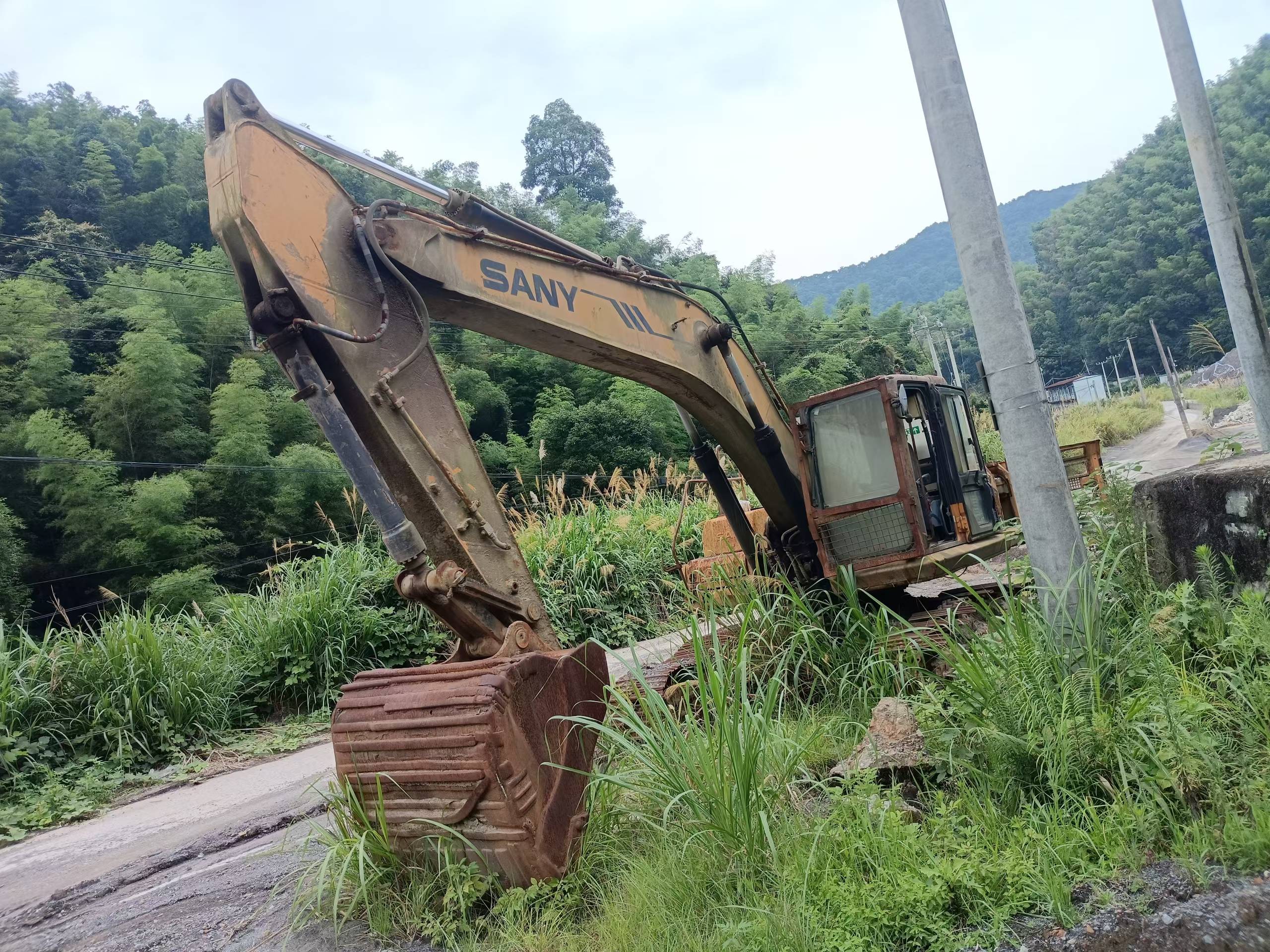 Buy Sany SY245H Used Excavator / 6