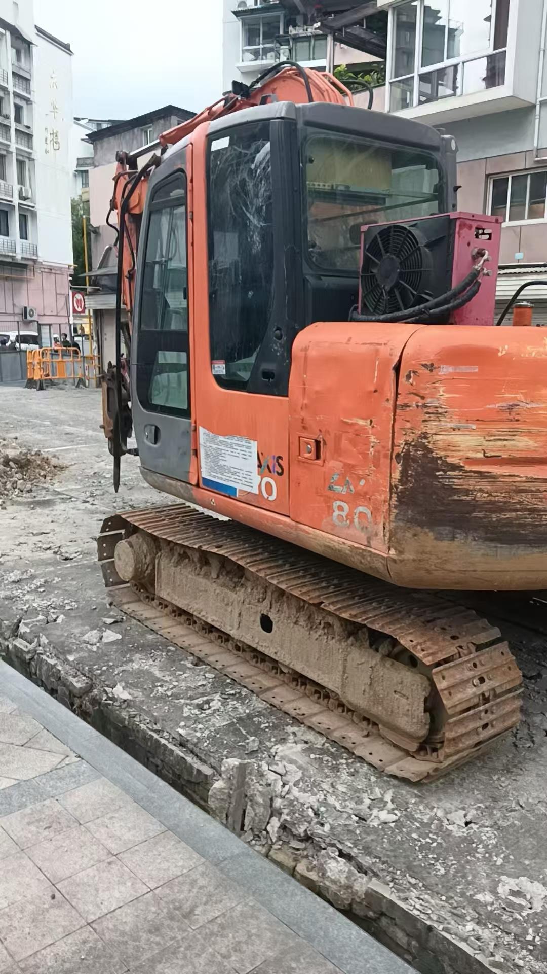 Buy Hitachi EX70 Used Excavator / 7