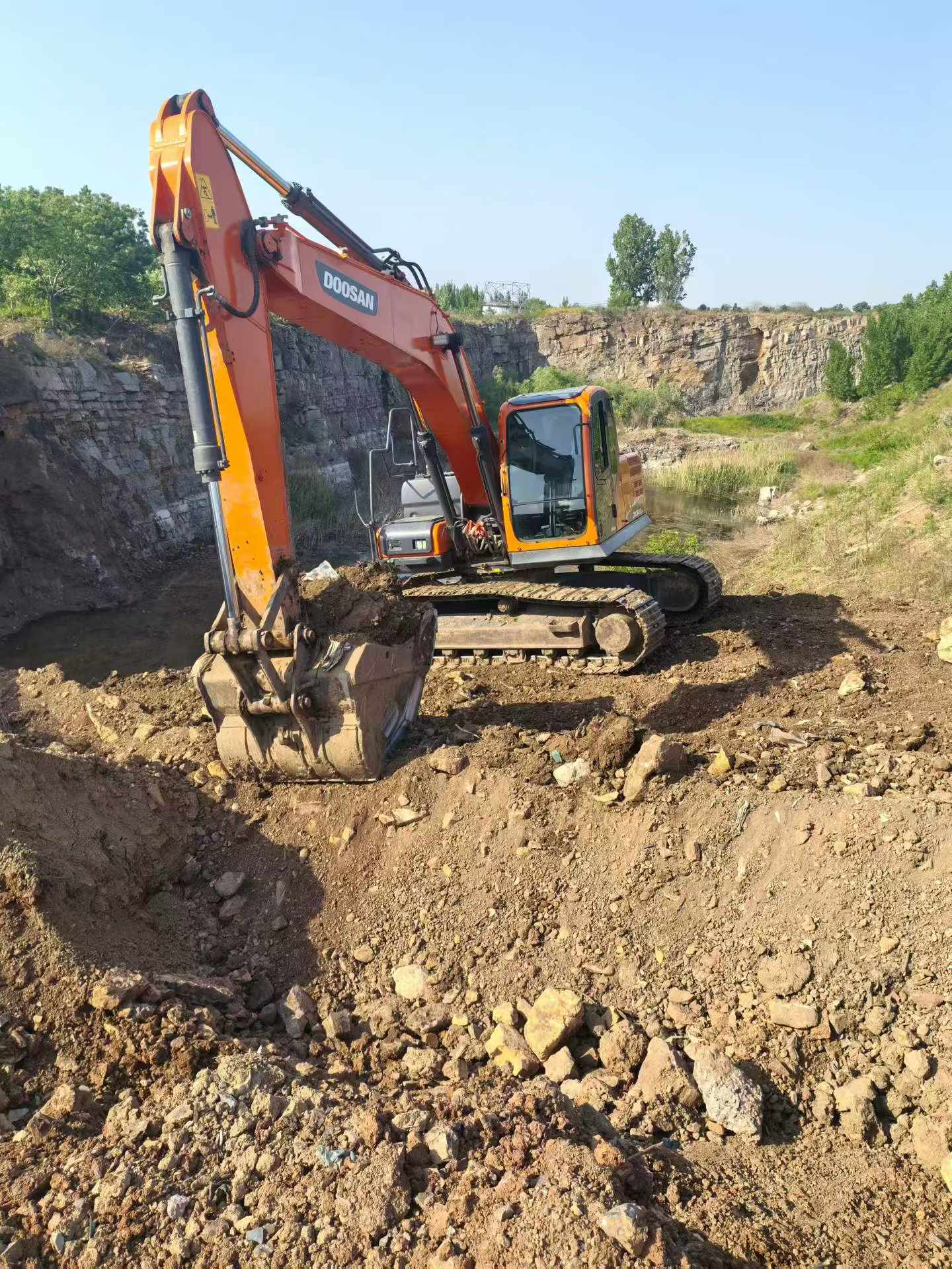 Buy Doosan DX230LC Used Excavator / 6